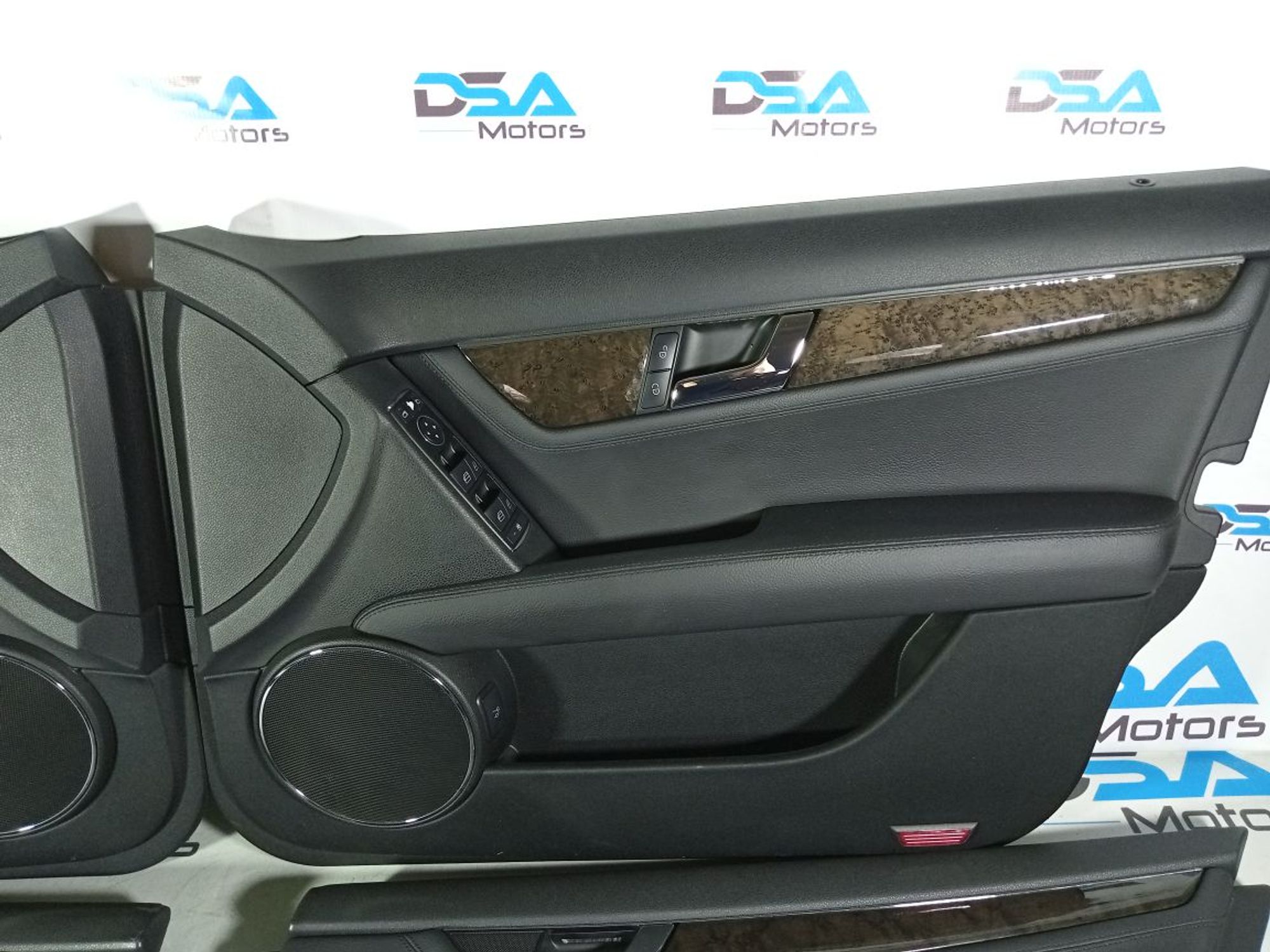 https://ycs.partsauto.market/partsauto-images/thmbs/userImages/b7628e092085f1f91467af1afb6e7630/part/5a69e79f-a662-42d3-bee1-c38f75c47e4e_1741266580276.jpg