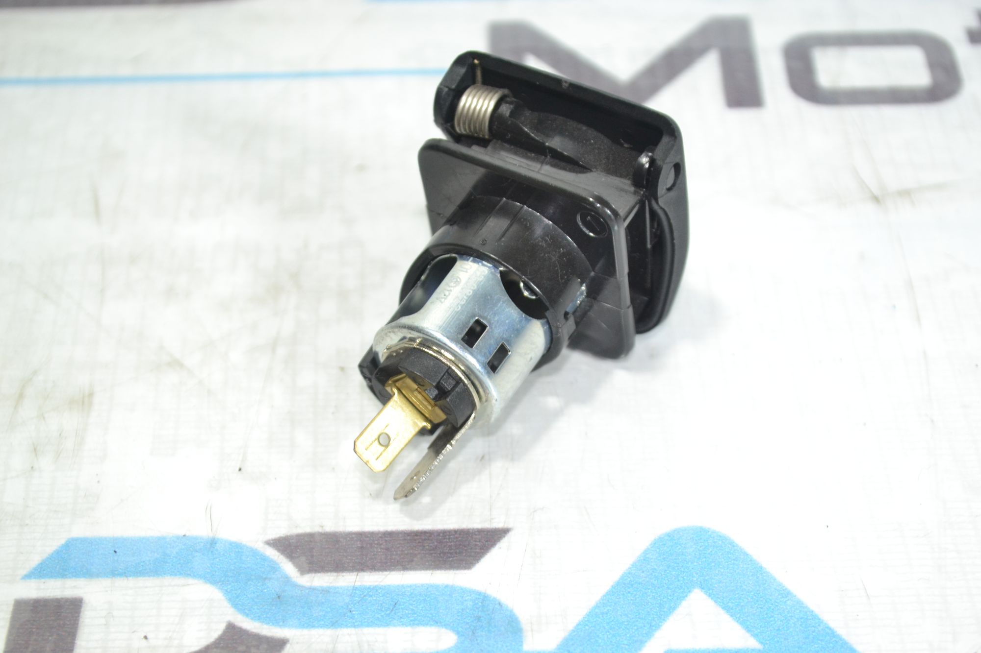 https://ycs.partsauto.market/partsauto-images/thmbs/userImages/b7628e092085f1f91467af1afb6e7630/part/5b1d8293-b162-45e0-823a-9e709ae8b4c1_1781263136734.jpg