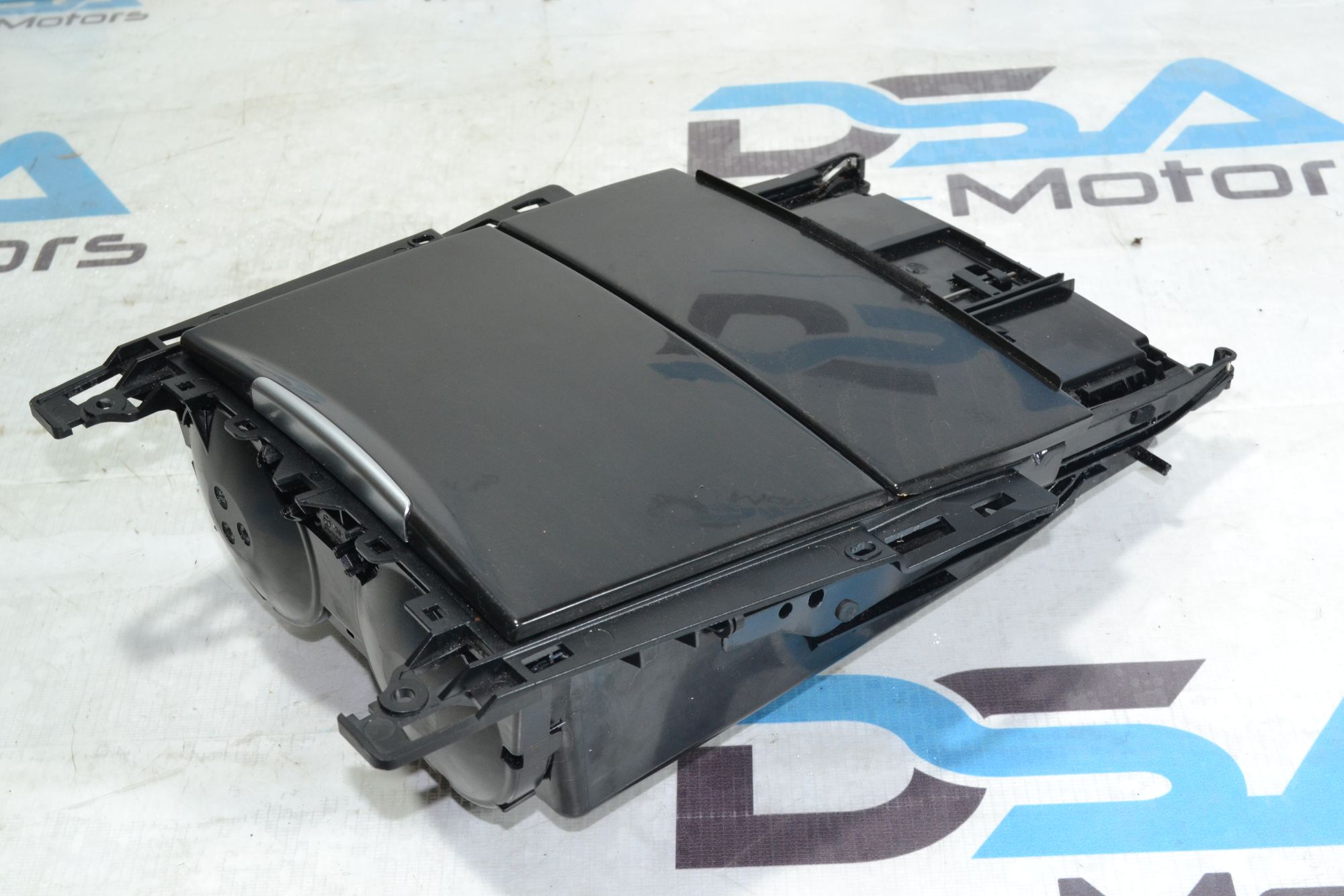 https://ycs.partsauto.market/partsauto-images/thmbs/userImages/b7628e092085f1f91467af1afb6e7630/part/5b51f594-b0fb-4a81-9144-e8c9cbb88e33_1779945588840.jpg