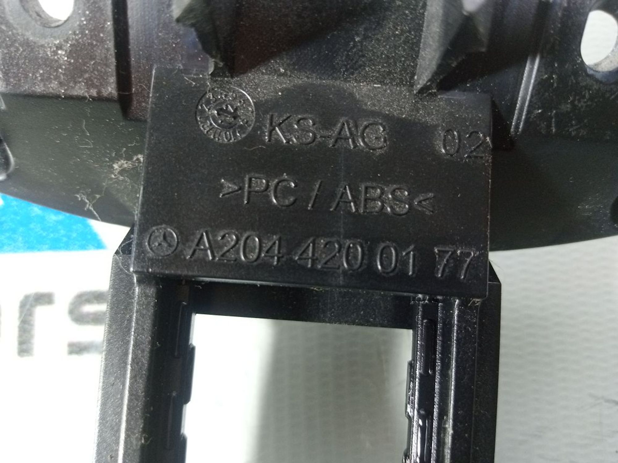 https://ycs.partsauto.market/partsauto-images/thmbs/userImages/b7628e092085f1f91467af1afb6e7630/part/5b677884-a9e9-4ba1-9851-d3332e2df106_1740581880432.jpg
