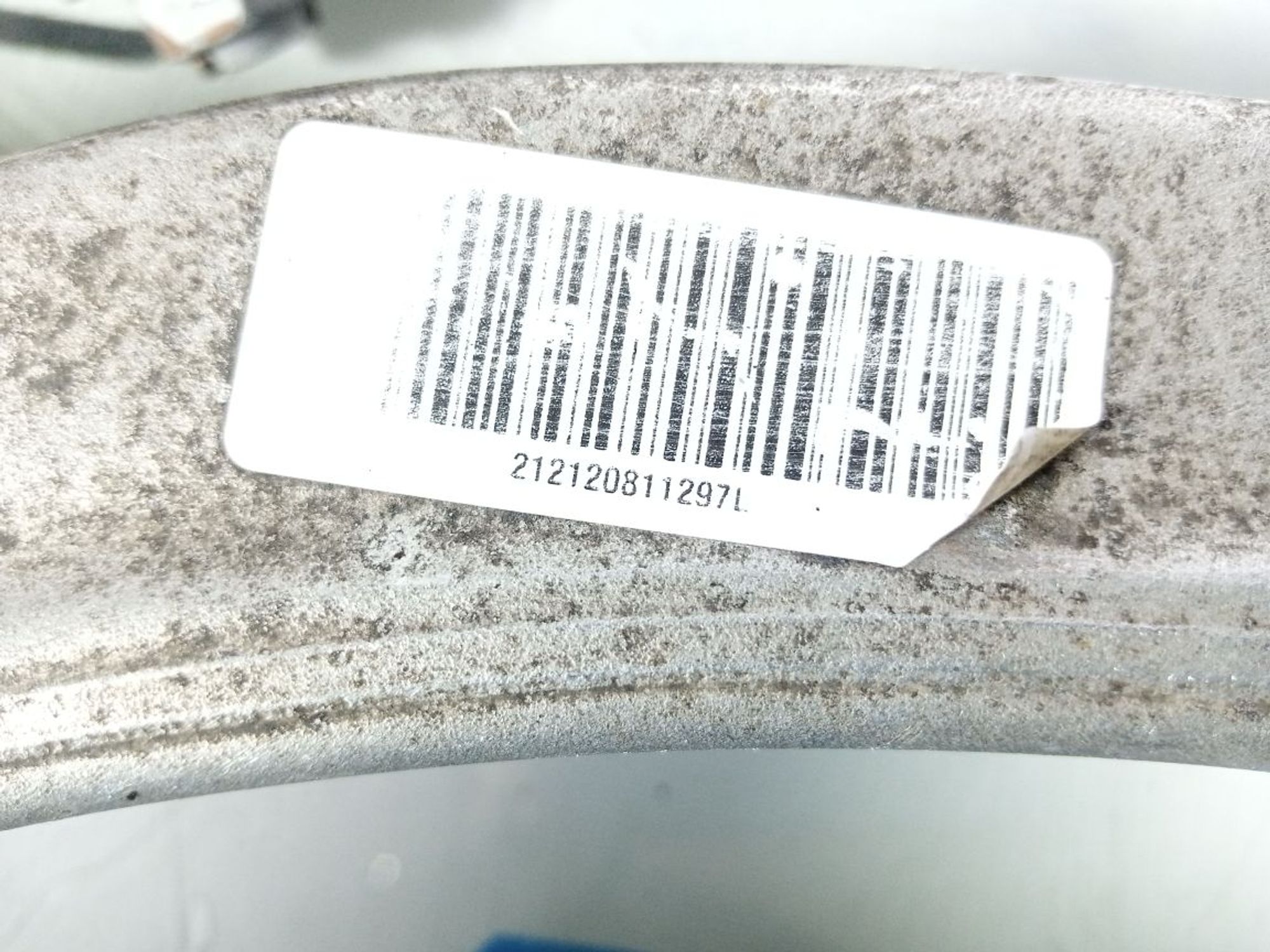 https://ycs.partsauto.market/partsauto-images/thmbs/userImages/b7628e092085f1f91467af1afb6e7630/part/5b952bce-2255-4d0f-8f85-b77917fda95f_1740818837988.jpg