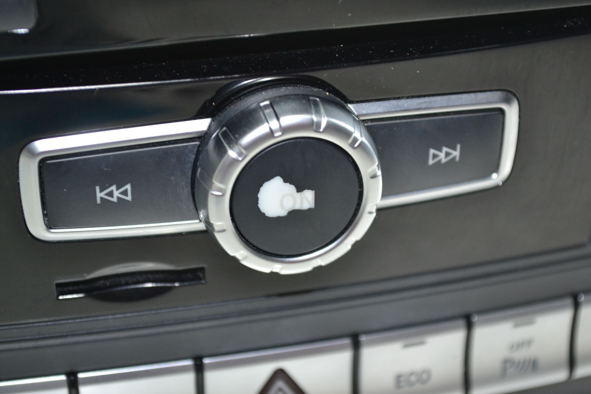 https://ycs.partsauto.market/partsauto-images/thmbs/userImages/b7628e092085f1f91467af1afb6e7630/part/5b9ab703-c3c7-4246-8ec9-118ccc540c6b_1780302576079.jpg