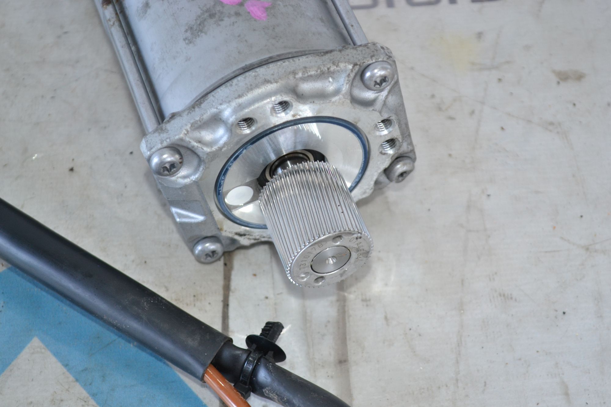 https://ycs.partsauto.market/partsauto-images/thmbs/userImages/b7628e092085f1f91467af1afb6e7630/part/5bd23d99-eb9a-4599-87dd-61cb041c8890_1785494899202.jpg