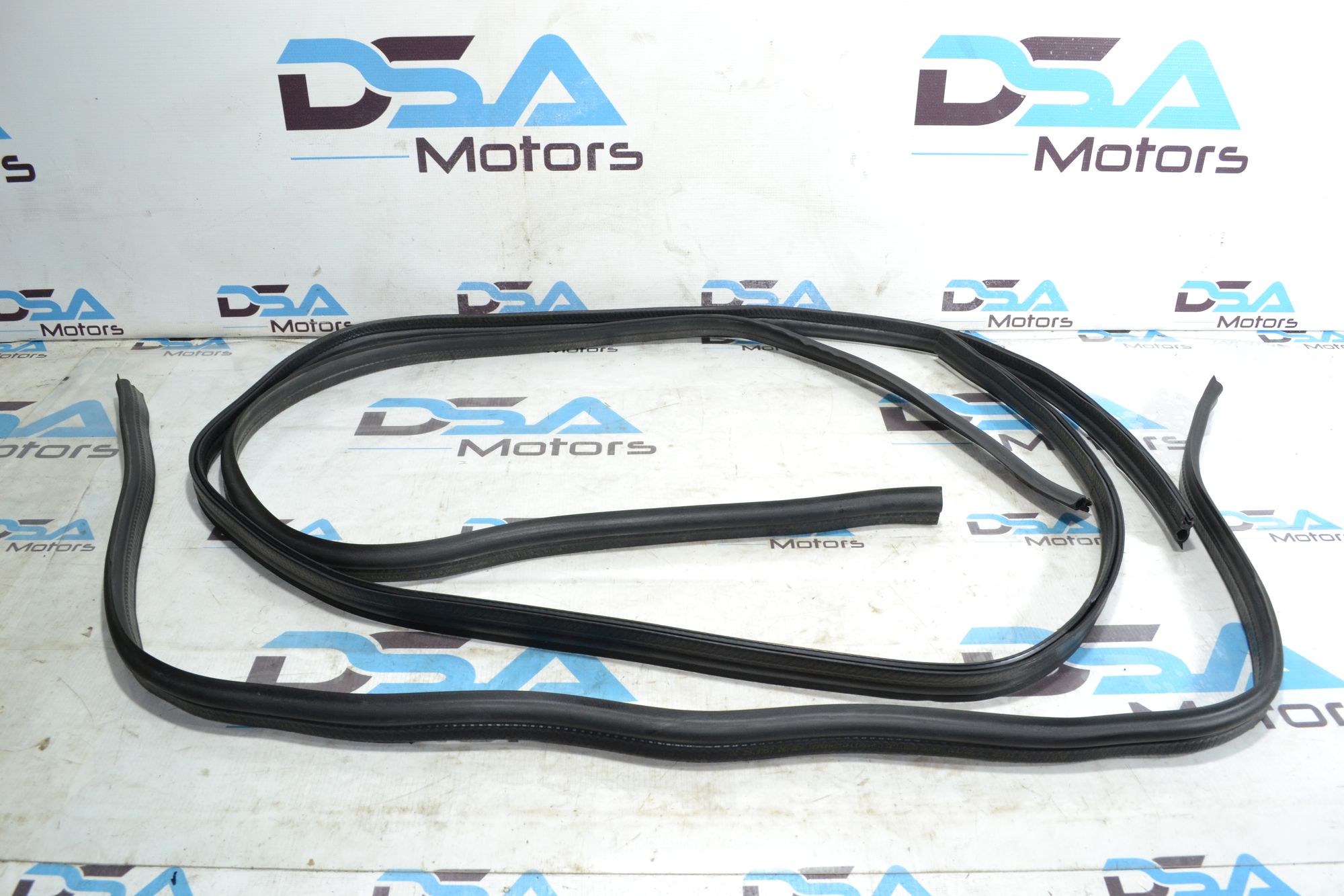 https://ycs.partsauto.market/partsauto-images/thmbs/userImages/b7628e092085f1f91467af1afb6e7630/part/5c377281-06d2-42ba-a475-df6cf8fa23c1_1783058523153.jpg