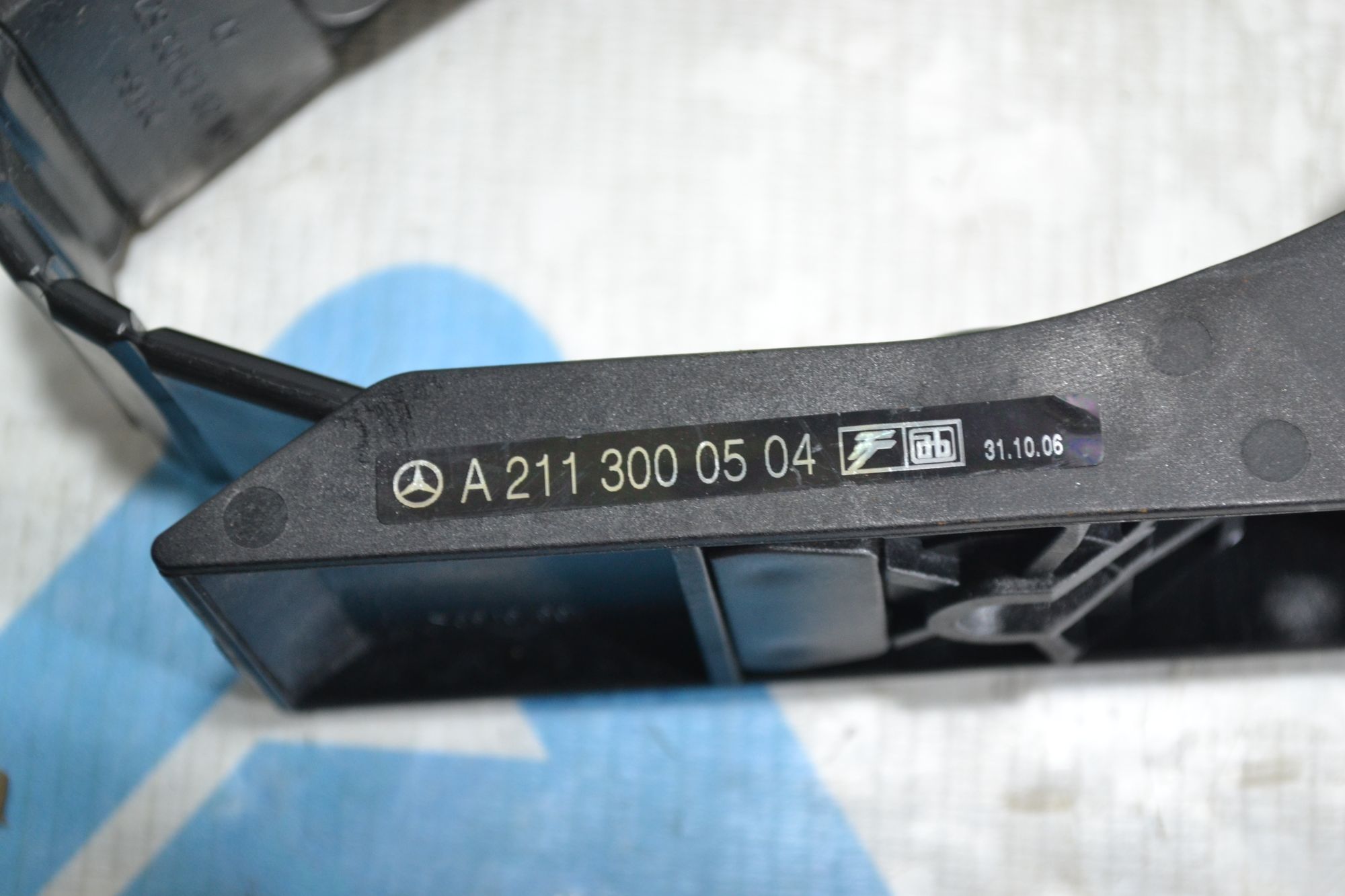 https://ycs.partsauto.market/partsauto-images/thmbs/userImages/b7628e092085f1f91467af1afb6e7630/part/5c68d6b9-4b63-4804-8390-9d0df743c695_1780562936103.jpg