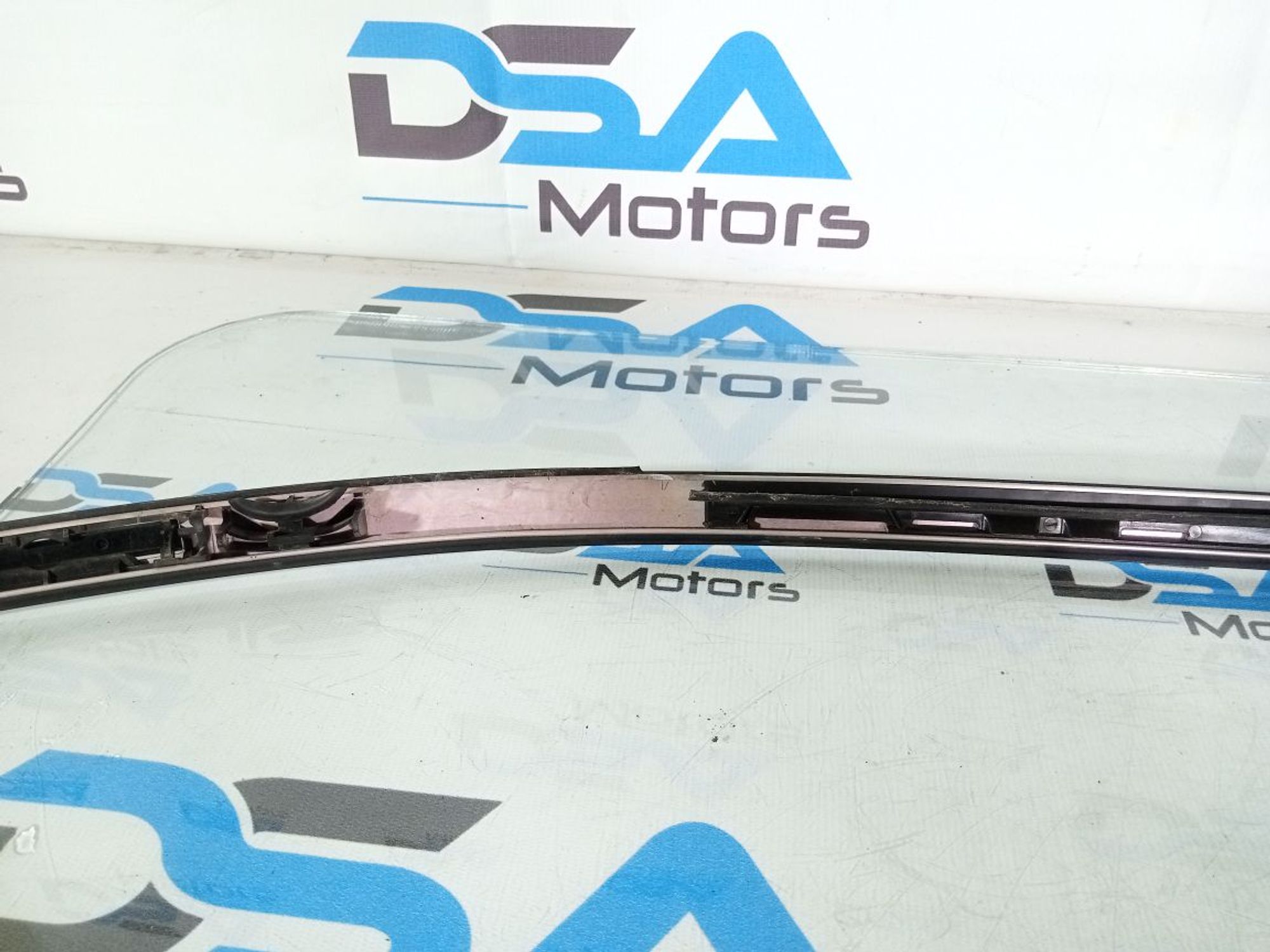 https://ycs.partsauto.market/partsauto-images/thmbs/userImages/b7628e092085f1f91467af1afb6e7630/part/5ce9b59a-4695-4d0b-99d1-0a439cdcf455_1747216955003.jpg