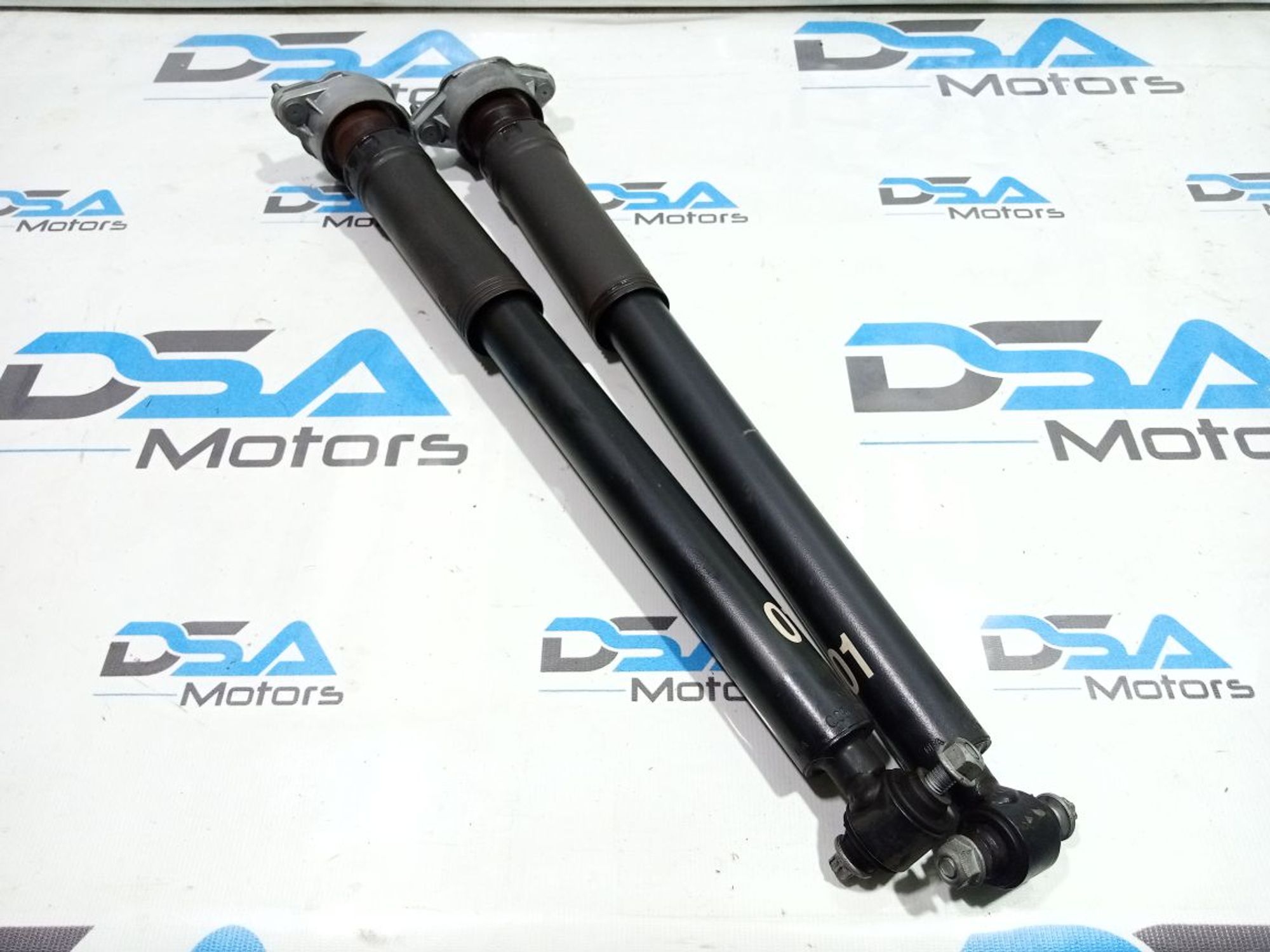 https://ycs.partsauto.market/partsauto-images/thmbs/userImages/b7628e092085f1f91467af1afb6e7630/part/5d31368b-2c17-4be4-9f56-3c4c2675e9c0_1750099279460.jpg