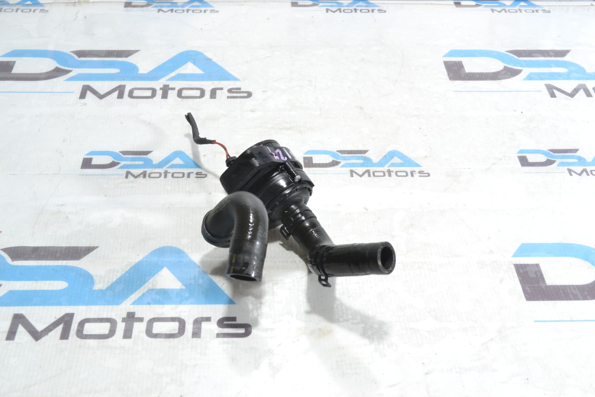 https://ycs.partsauto.market/partsauto-images/thmbs/userImages/b7628e092085f1f91467af1afb6e7630/part/5d84b947-d103-4b59-9a54-6e9bb2f96f4d_1780992710913.jpg
