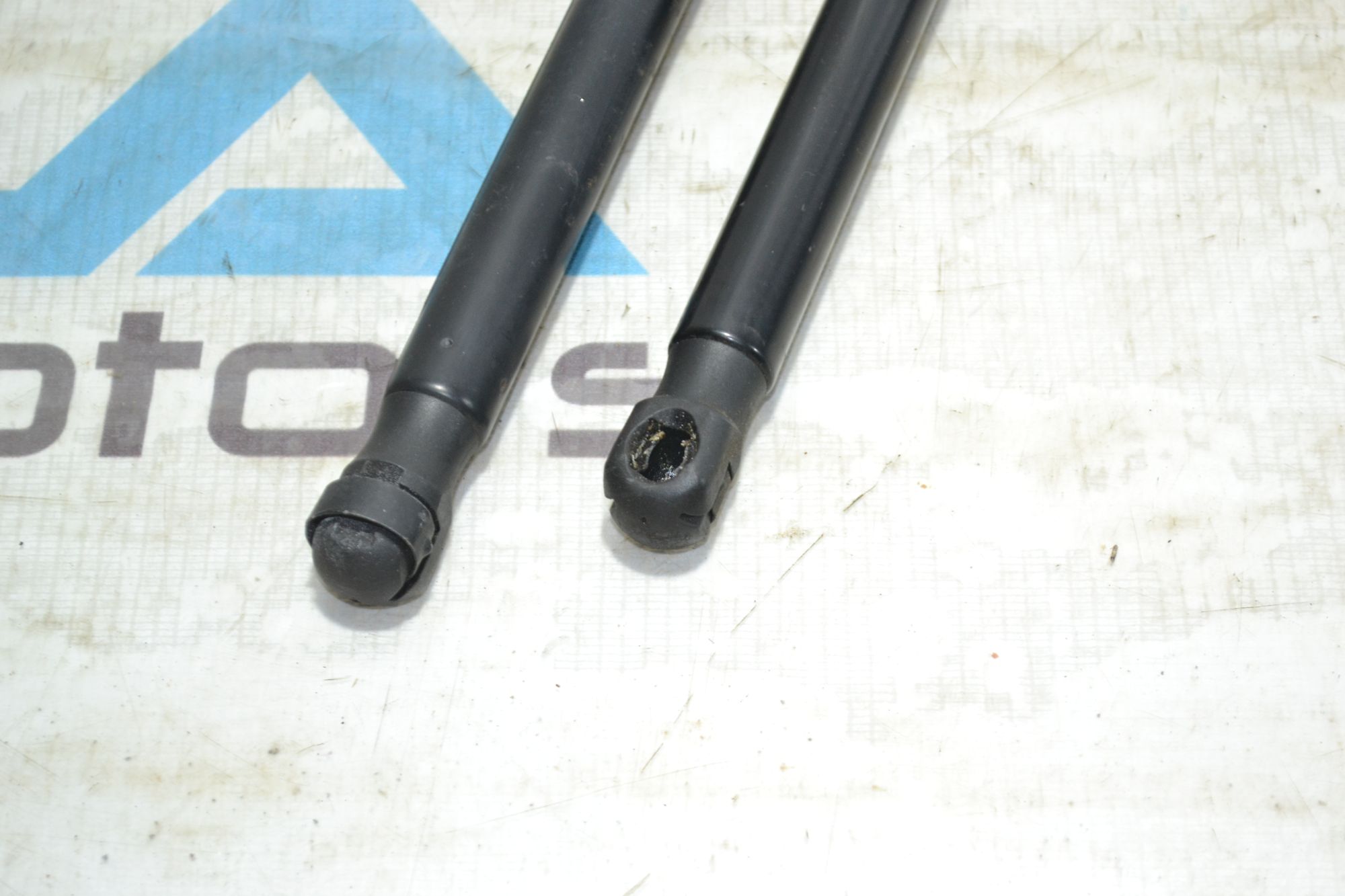 https://ycs.partsauto.market/partsauto-images/thmbs/userImages/b7628e092085f1f91467af1afb6e7630/part/5d9a4f9d-d226-44f1-b527-9c2802ffcc32_1785393393551.jpg