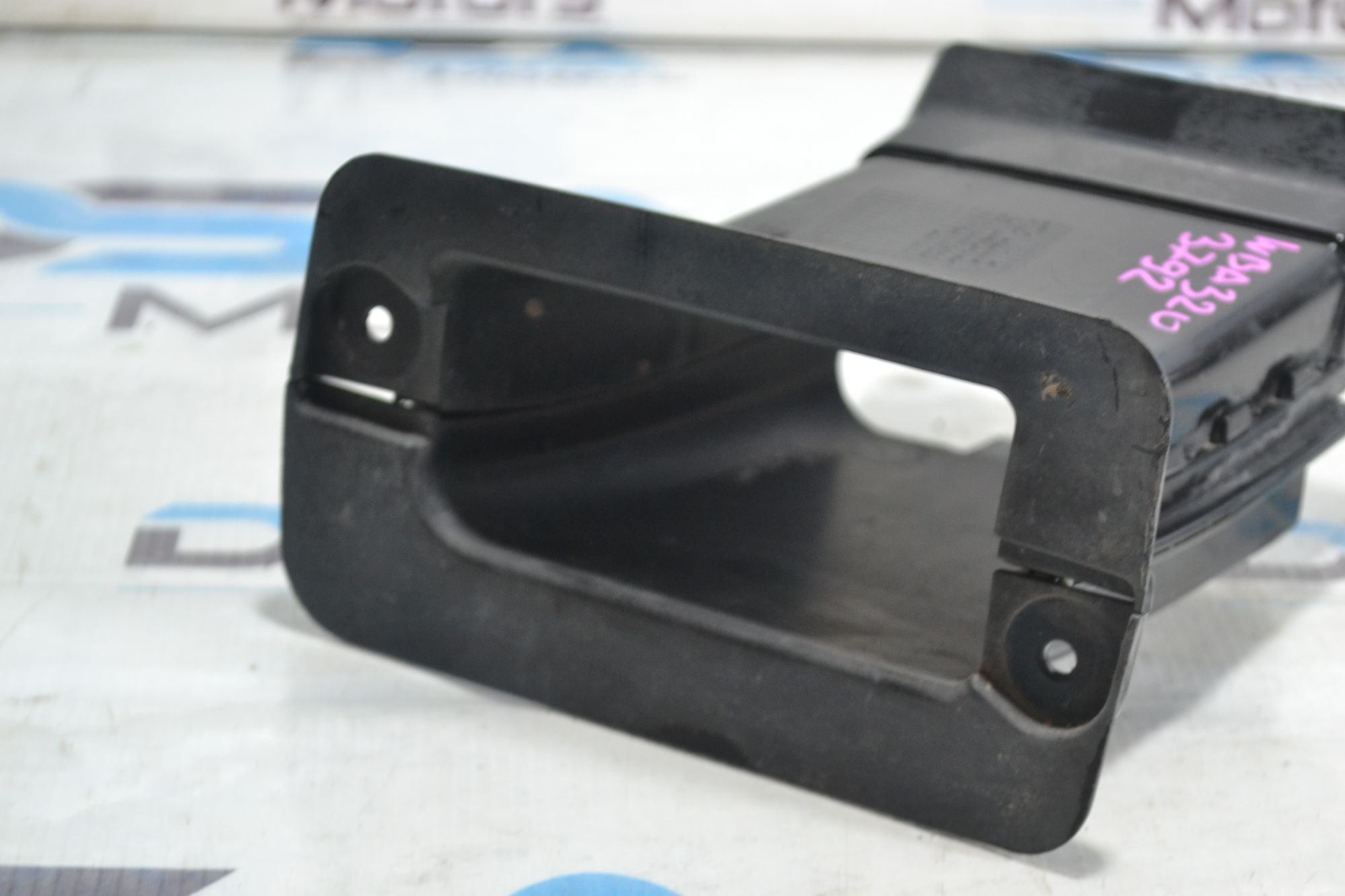 https://ycs.partsauto.market/partsauto-images/thmbs/userImages/b7628e092085f1f91467af1afb6e7630/part/5ddc7000-a11a-4f4b-bb79-38d3b736d14f_1781078470662.jpg