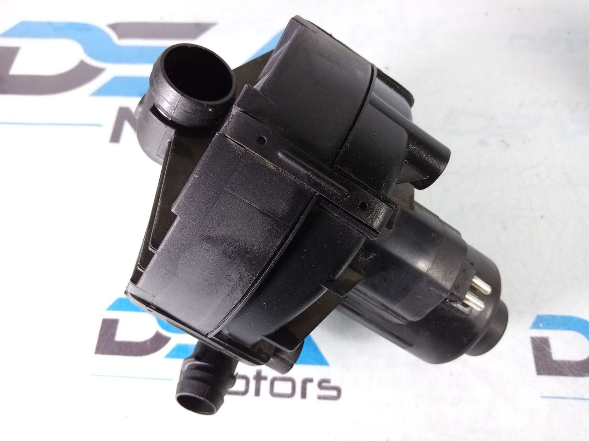 https://ycs.partsauto.market/partsauto-images/thmbs/userImages/b7628e092085f1f91467af1afb6e7630/part/5f9385ac-032b-47ef-9956-d7df12a9e036_1734111447239.jpg