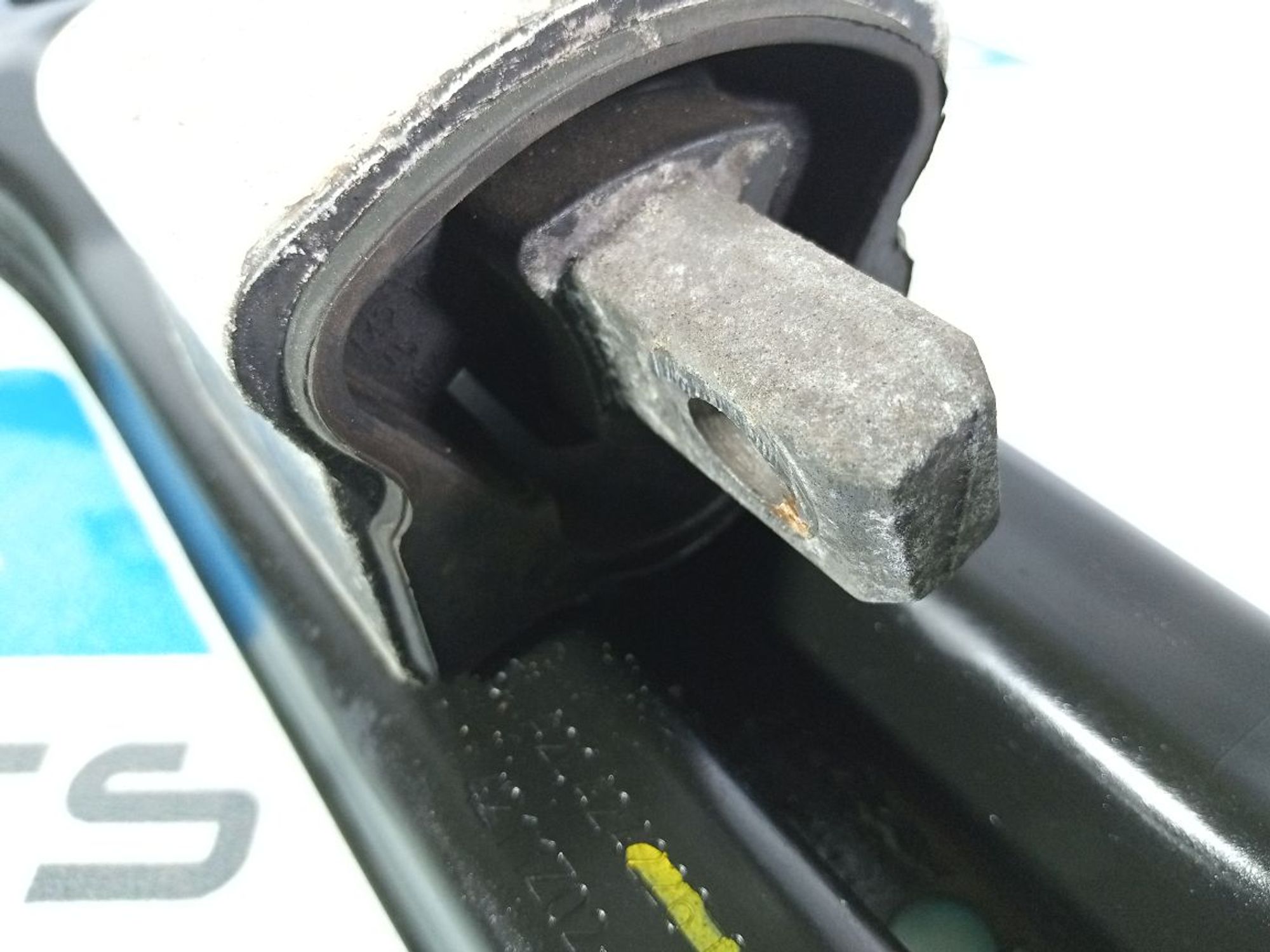 https://ycs.partsauto.market/partsauto-images/thmbs/userImages/b7628e092085f1f91467af1afb6e7630/part/5f9a2767-b03f-418b-8092-be11cb6b1174_1744739045066.jpg