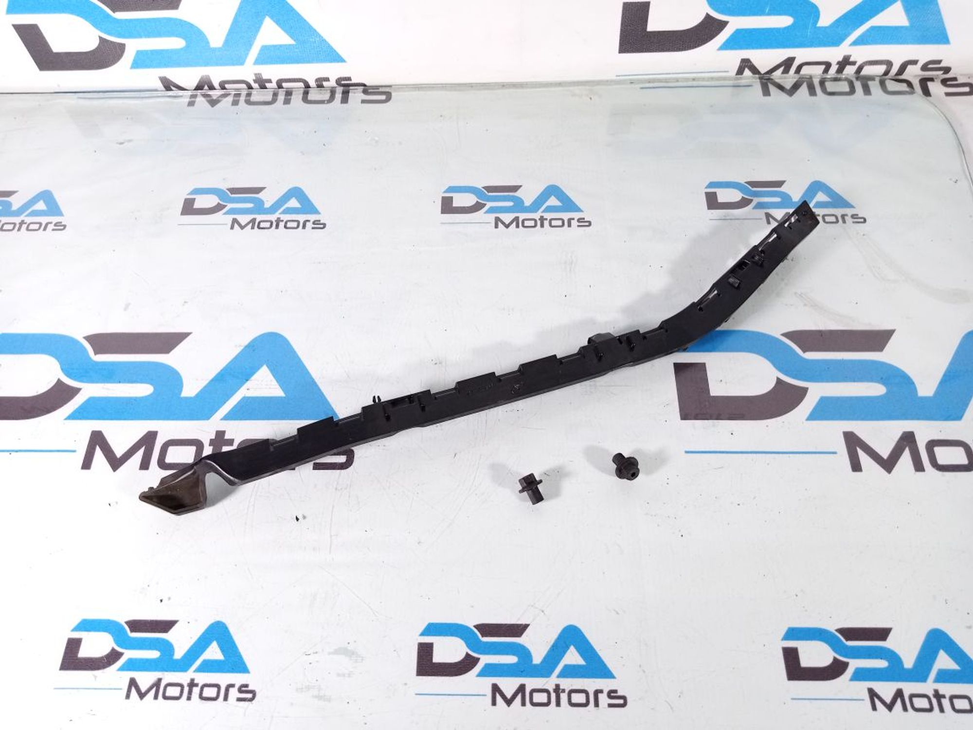 https://ycs.partsauto.market/partsauto-images/thmbs/userImages/b7628e092085f1f91467af1afb6e7630/part/6008f4f3-2fcb-4ac7-8d96-78fd5f6284f4_1720683200309.jpg