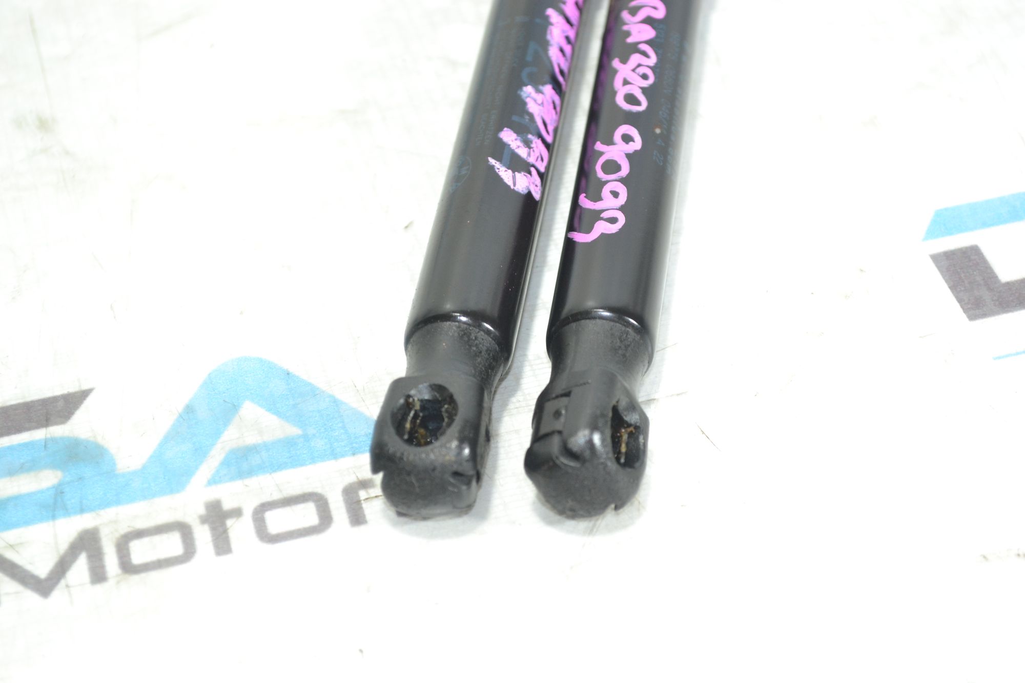 https://ycs.partsauto.market/partsauto-images/thmbs/userImages/b7628e092085f1f91467af1afb6e7630/part/604f7e58-7b0e-4809-8e45-92773cf20a06_1781161171669.jpg