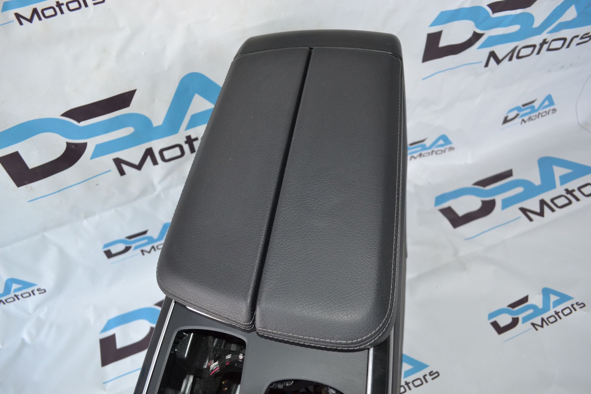 Центральная консоль( подлокотник ) Mercedes W166 из Японии, 1 рублей, Кореновск