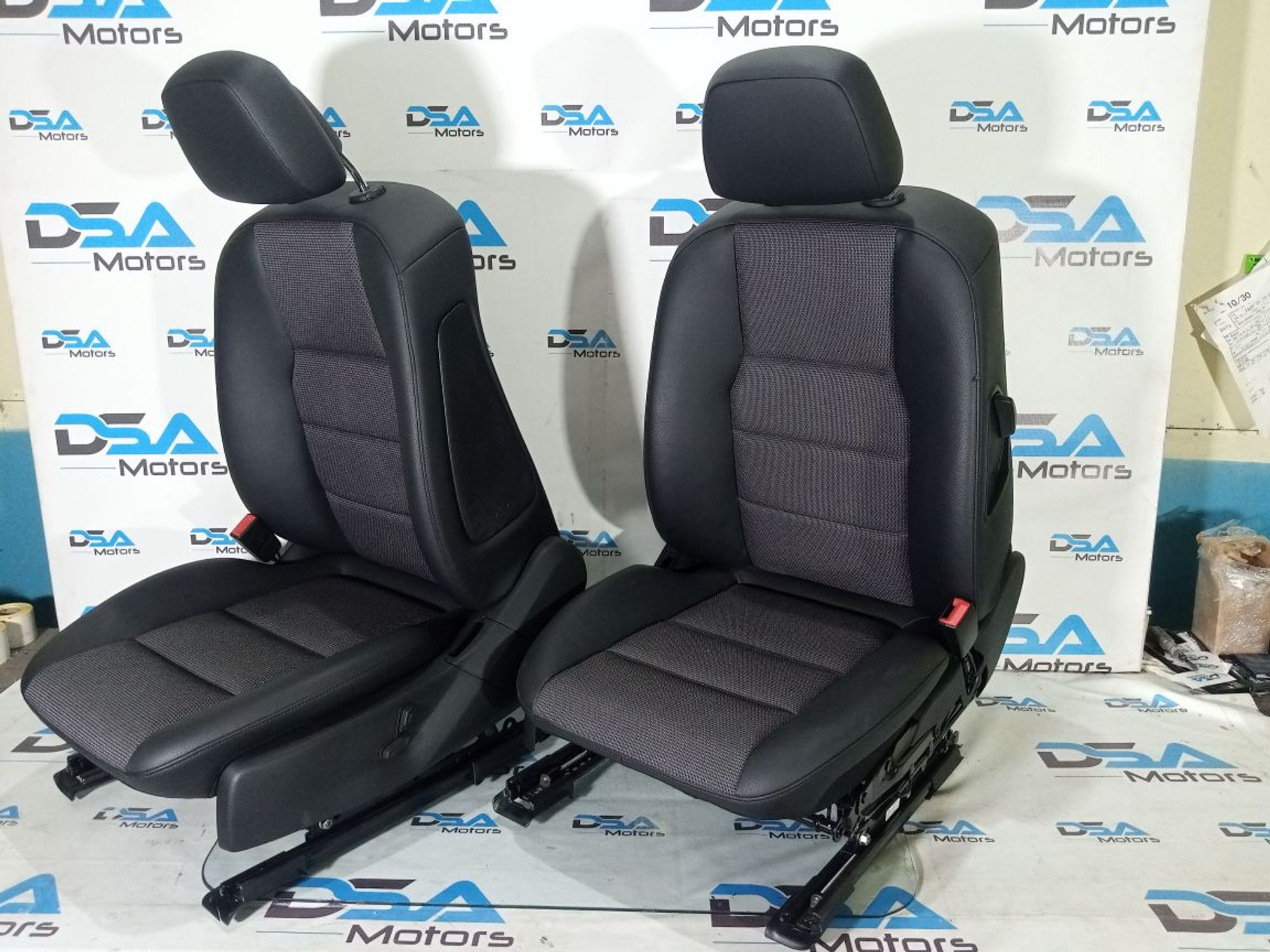 https://ycs.partsauto.market/partsauto-images/thmbs/userImages/b7628e092085f1f91467af1afb6e7630/part/60caf3c7-9e7a-43d0-b650-a6b4d1f02fa9_1730565520829.jpg