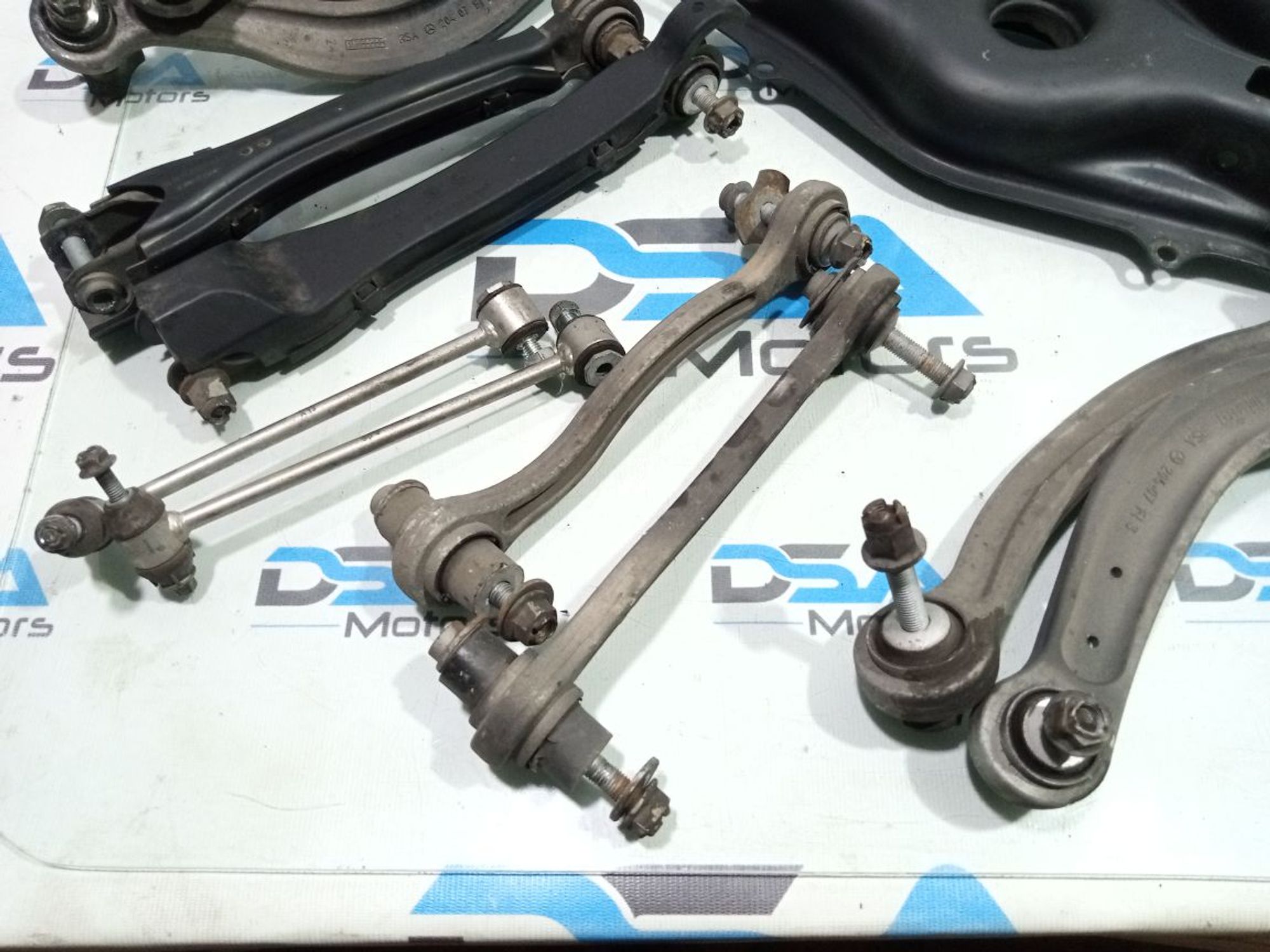 https://ycs.partsauto.market/partsauto-images/thmbs/userImages/b7628e092085f1f91467af1afb6e7630/part/617ae8ed-9593-4bdb-87c6-c3848f2d53d9_1748614910558.jpg