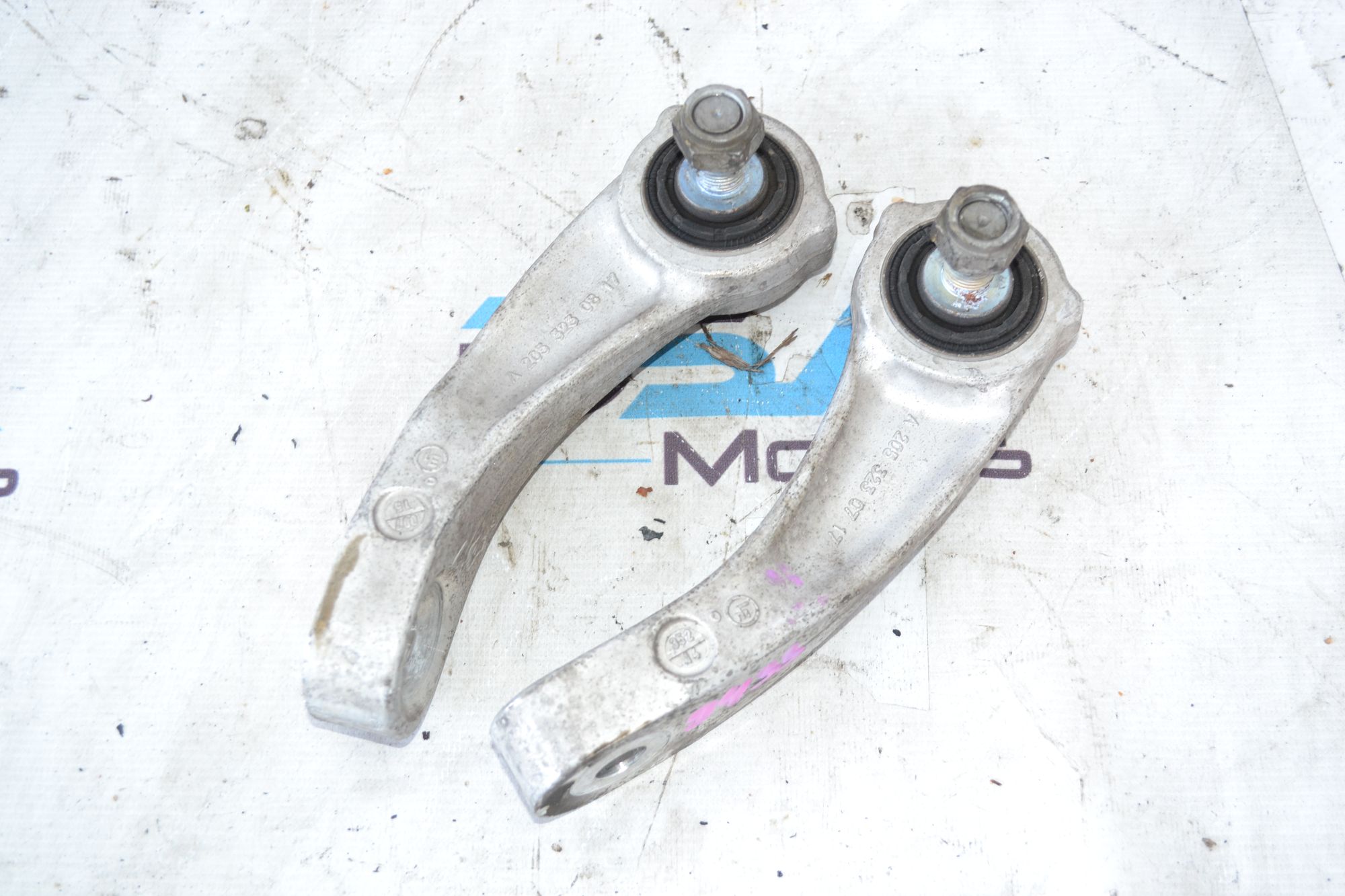 https://ycs.partsauto.market/partsauto-images/thmbs/userImages/b7628e092085f1f91467af1afb6e7630/part/61a37edb-512d-4354-9b27-e6f0a9900414_1785158827398.jpg