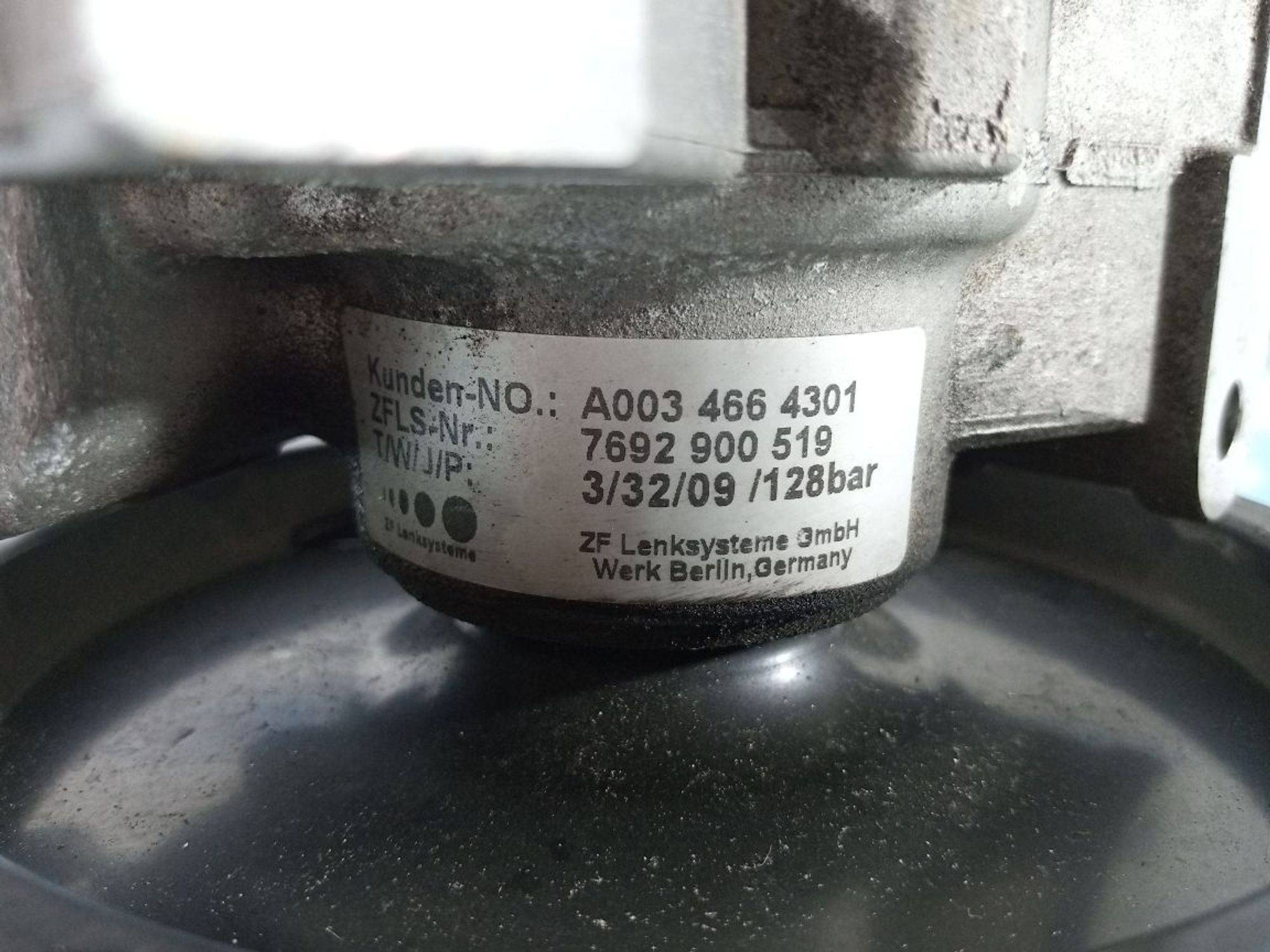 https://ycs.partsauto.market/partsauto-images/thmbs/userImages/b7628e092085f1f91467af1afb6e7630/part/61cb31c2-fd2b-439a-9e85-ffc6fa76c7d5_1721638451328.jpg
