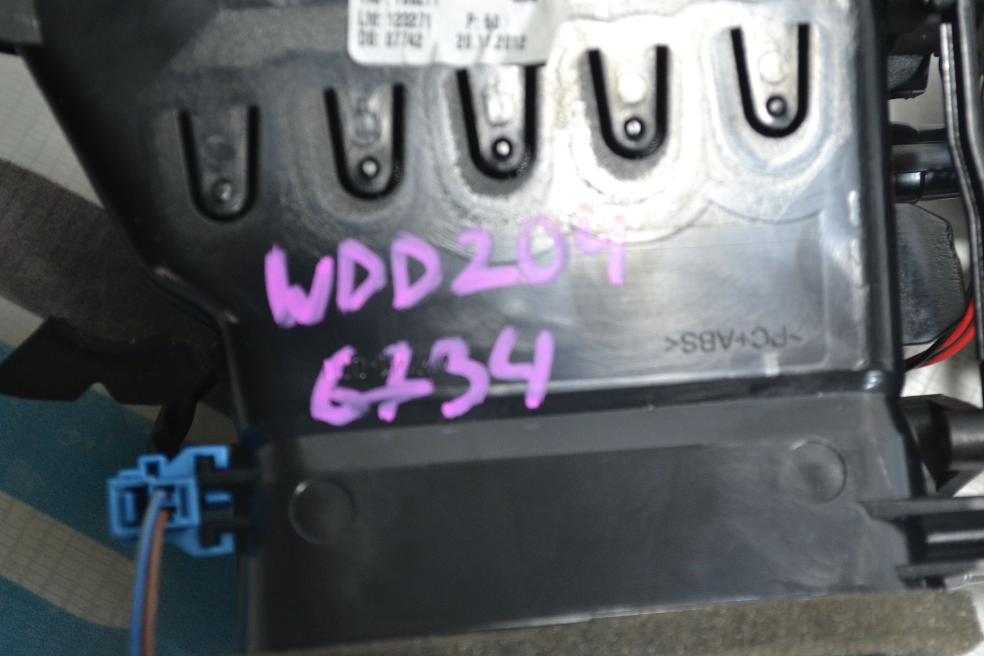 https://ycs.partsauto.market/partsauto-images/thmbs/userImages/b7628e092085f1f91467af1afb6e7630/part/61f23272-e7aa-46ed-9acb-eed092bca503_1780477506549.jpg