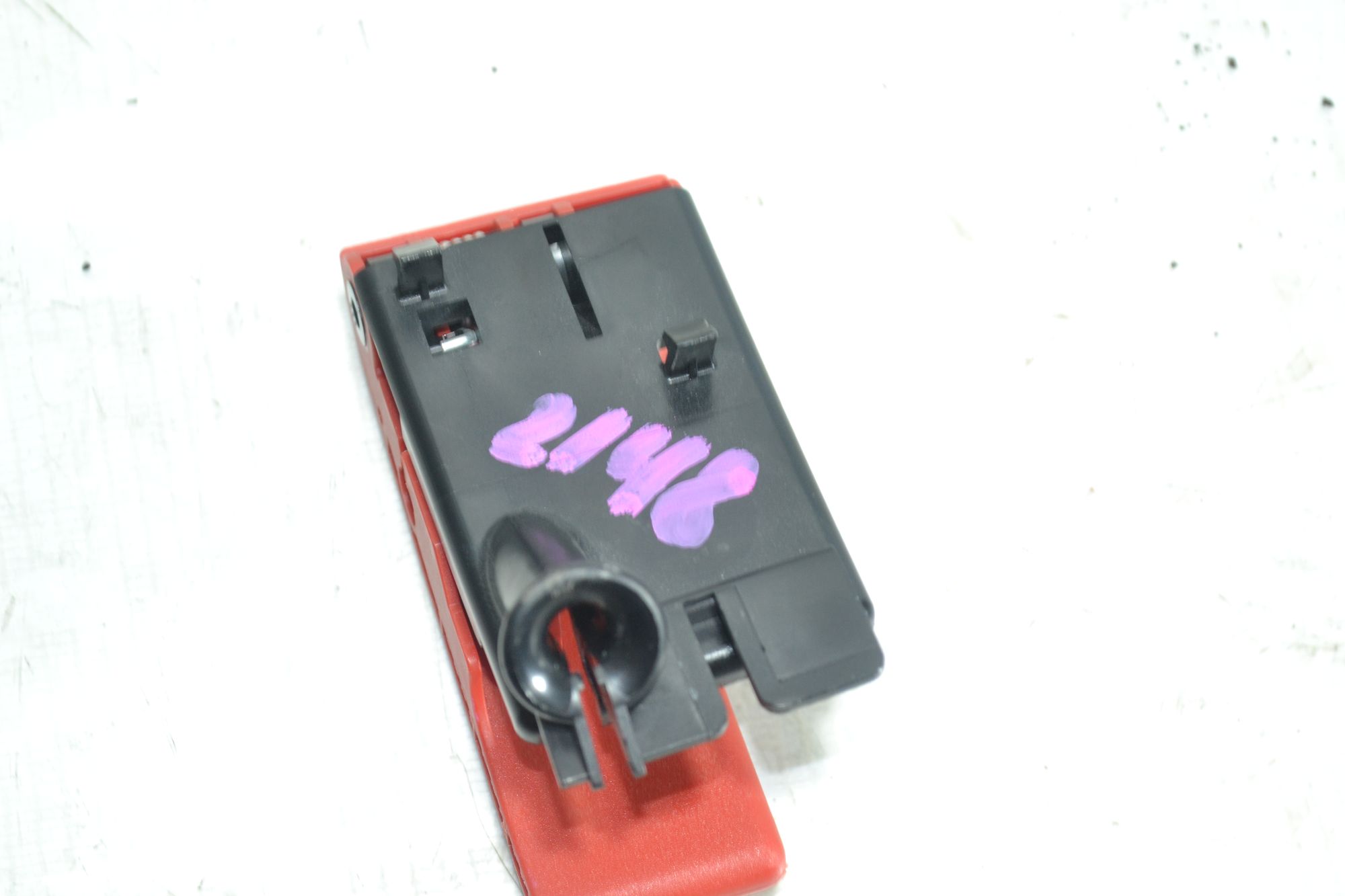https://ycs.partsauto.market/partsauto-images/thmbs/userImages/b7628e092085f1f91467af1afb6e7630/part/622fc0e7-c353-4530-9529-c8c01f487cfa_1781090410710.jpg