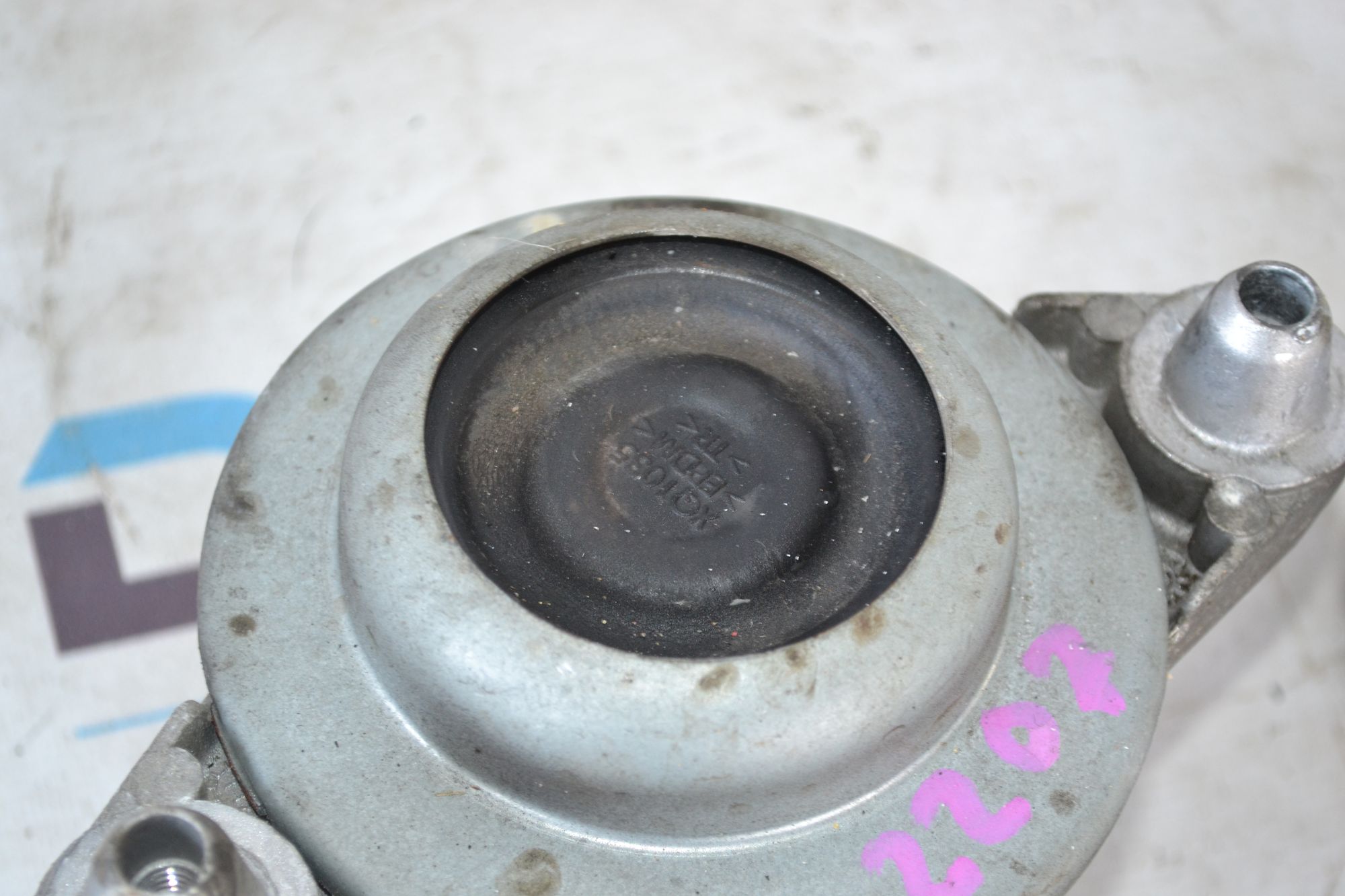 https://ycs.partsauto.market/partsauto-images/thmbs/userImages/b7628e092085f1f91467af1afb6e7630/part/62705f5f-22e8-4724-97b7-1231e5f20ca4_1785313973900.jpg