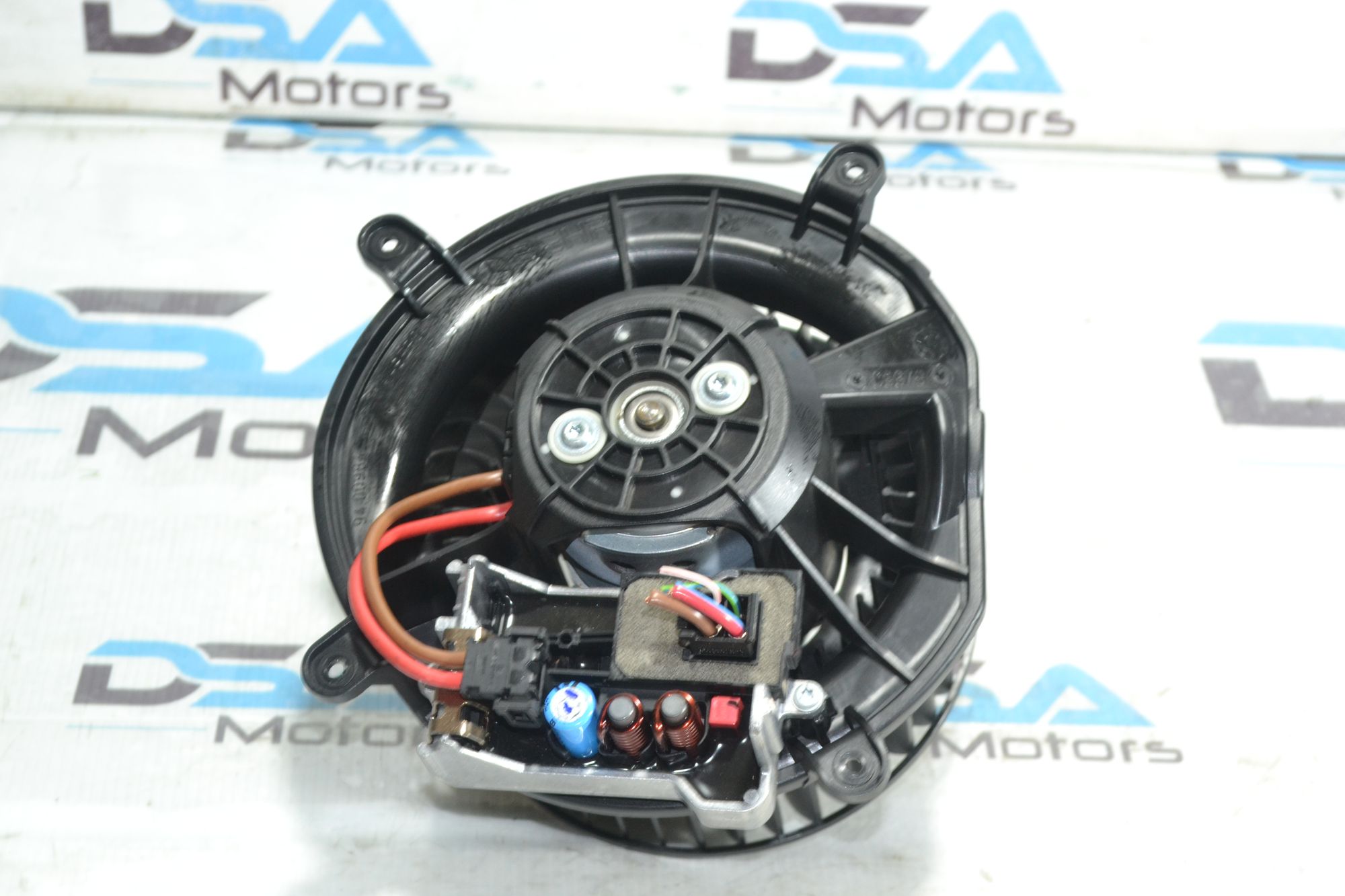 https://ycs.partsauto.market/partsauto-images/thmbs/userImages/b7628e092085f1f91467af1afb6e7630/part/6275ef42-a71b-4bc1-90a2-21b69c5ecdcc_1781090206785.jpg