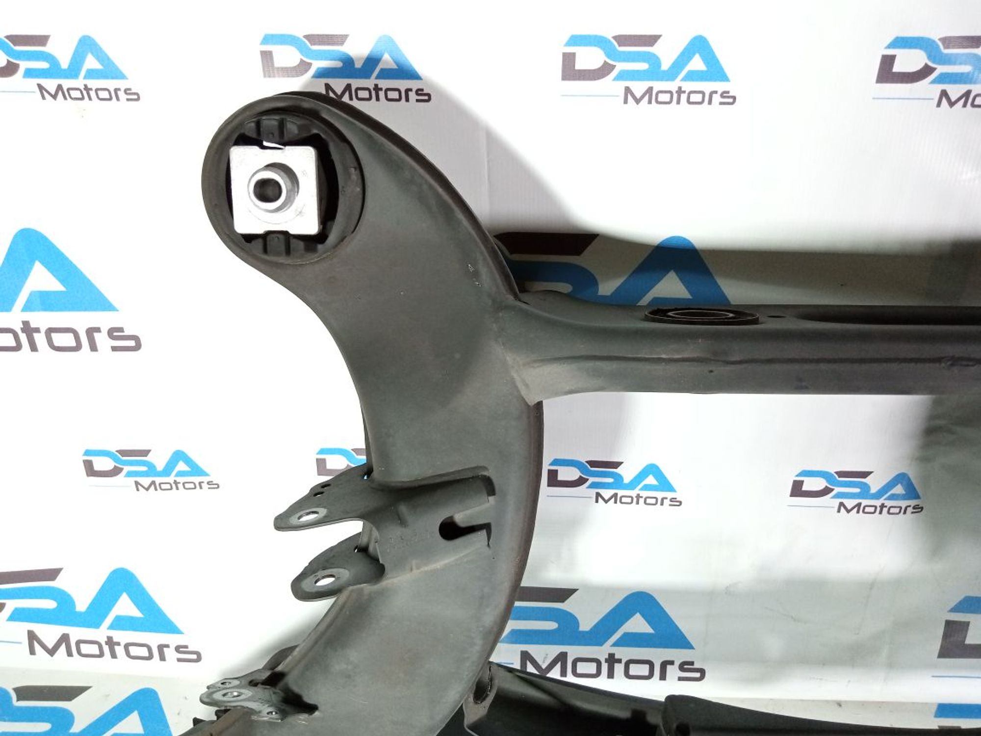 https://ycs.partsauto.market/partsauto-images/thmbs/userImages/b7628e092085f1f91467af1afb6e7630/part/630ad212-8ad0-4c9c-a39b-310dc04e16a1_1747121833107.jpg