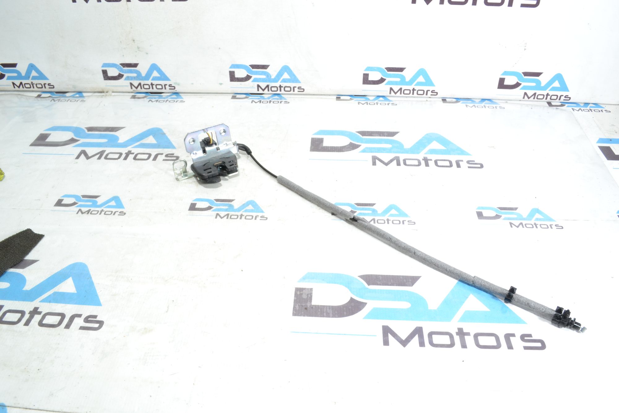 https://ycs.partsauto.market/partsauto-images/thmbs/userImages/b7628e092085f1f91467af1afb6e7630/part/631cc083-127a-4a3e-9afc-7235170207f3_1780999770406.jpg