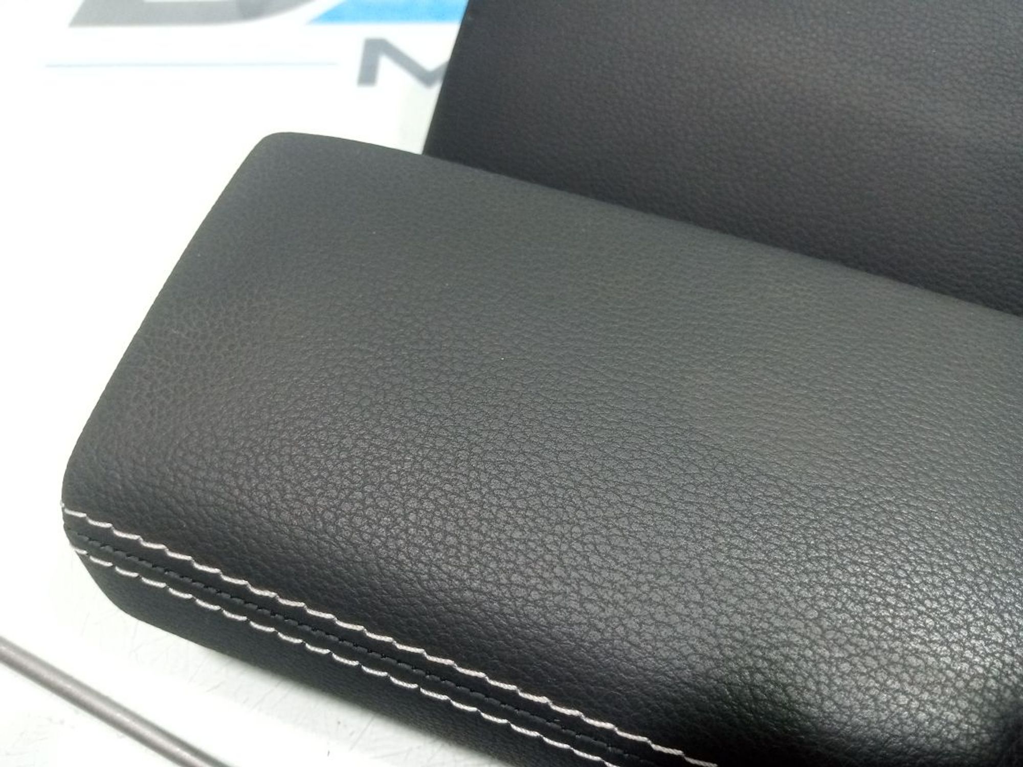 https://ycs.partsauto.market/partsauto-images/thmbs/userImages/b7628e092085f1f91467af1afb6e7630/part/6328f3c6-fa6d-4273-acde-ab68e28951f7_1748280279325.jpg