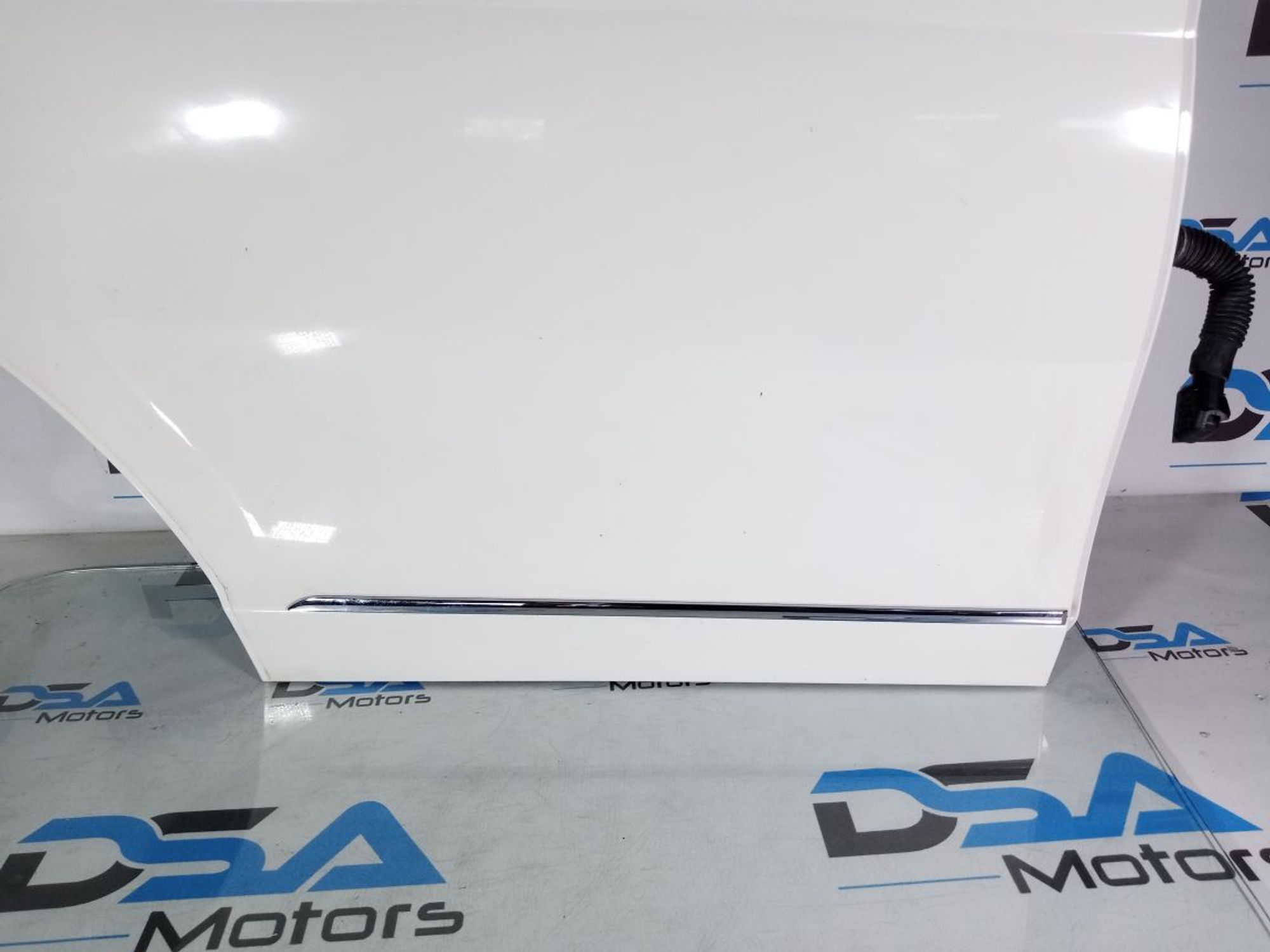 https://ycs.partsauto.market/partsauto-images/thmbs/userImages/b7628e092085f1f91467af1afb6e7630/part/63731100-197e-4469-b1bb-932bcdf33e80_1746958246881.jpg