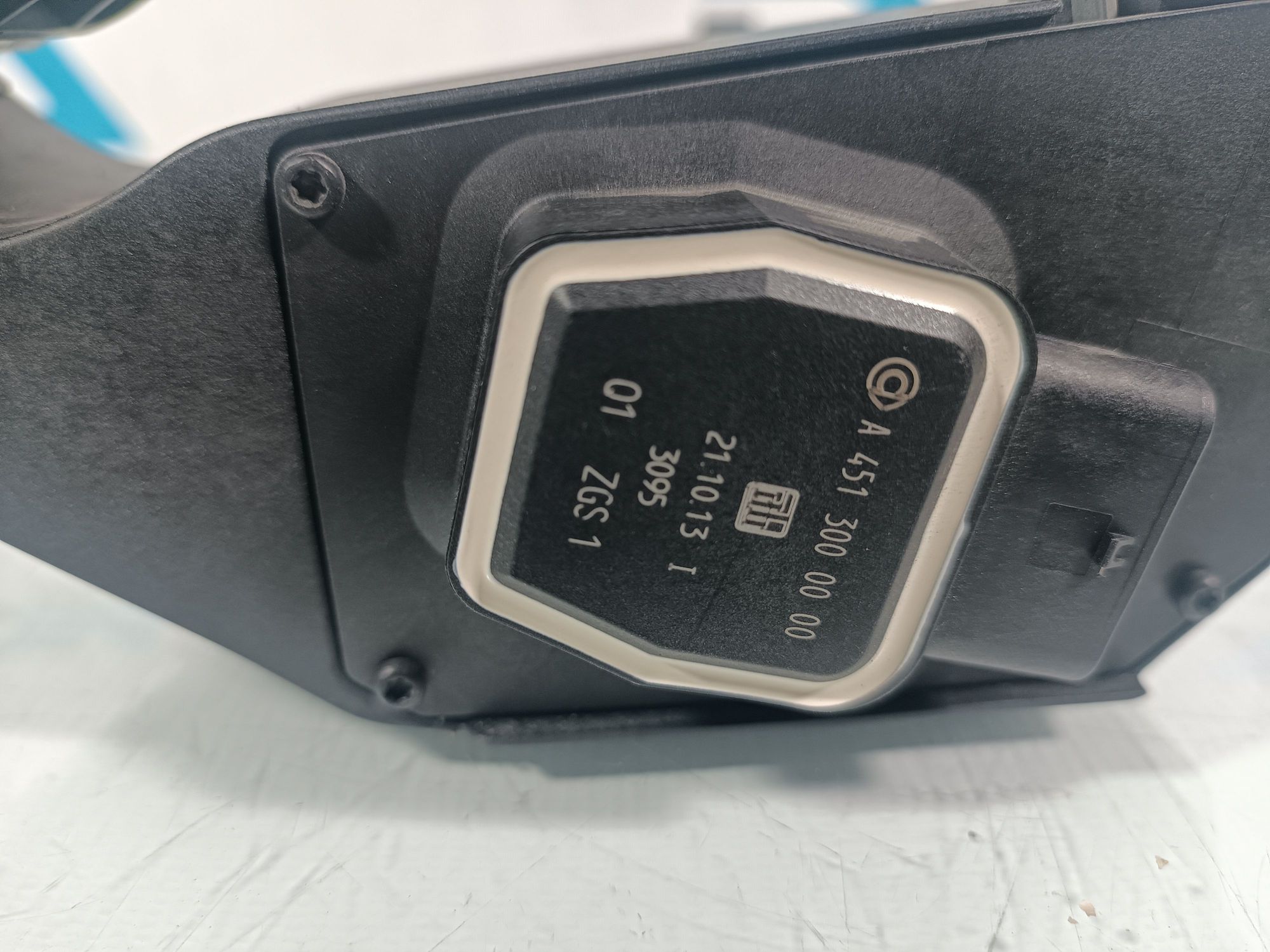 https://ycs.partsauto.market/partsauto-images/thmbs/userImages/b7628e092085f1f91467af1afb6e7630/part/639d71c6-762d-4f70-ba75-2fb125da2334_1711458546483.jpg