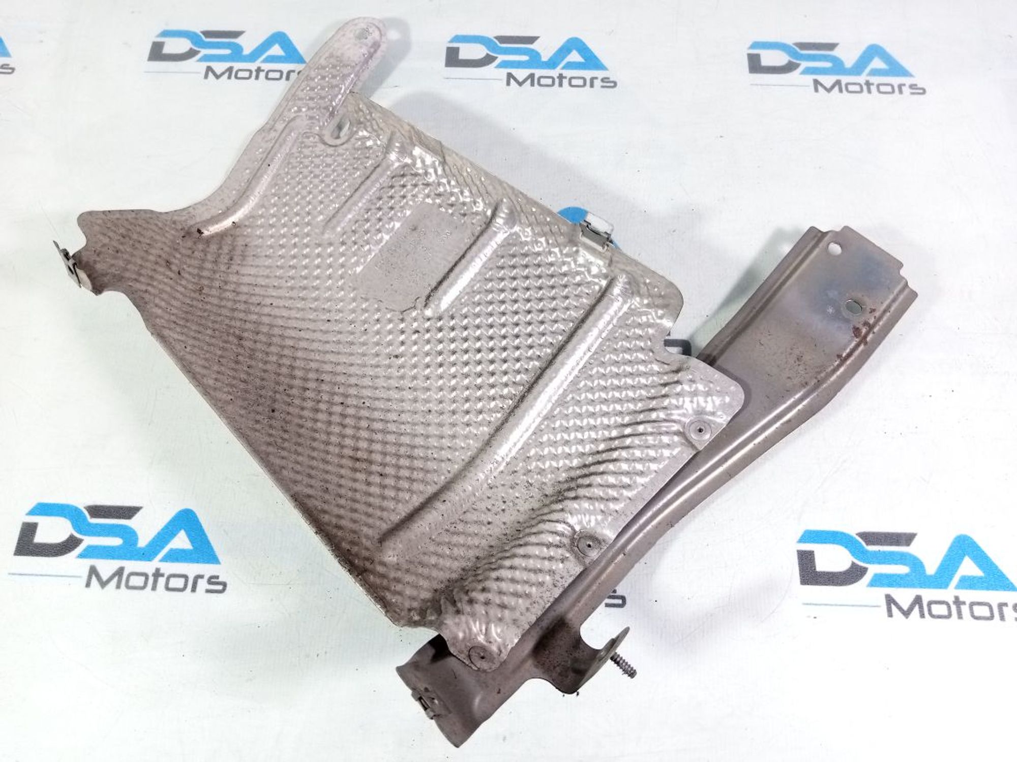 https://ycs.partsauto.market/partsauto-images/thmbs/userImages/b7628e092085f1f91467af1afb6e7630/part/63f50fb0-2518-46cd-9575-b8333f47fe9e_1743145767511.jpg