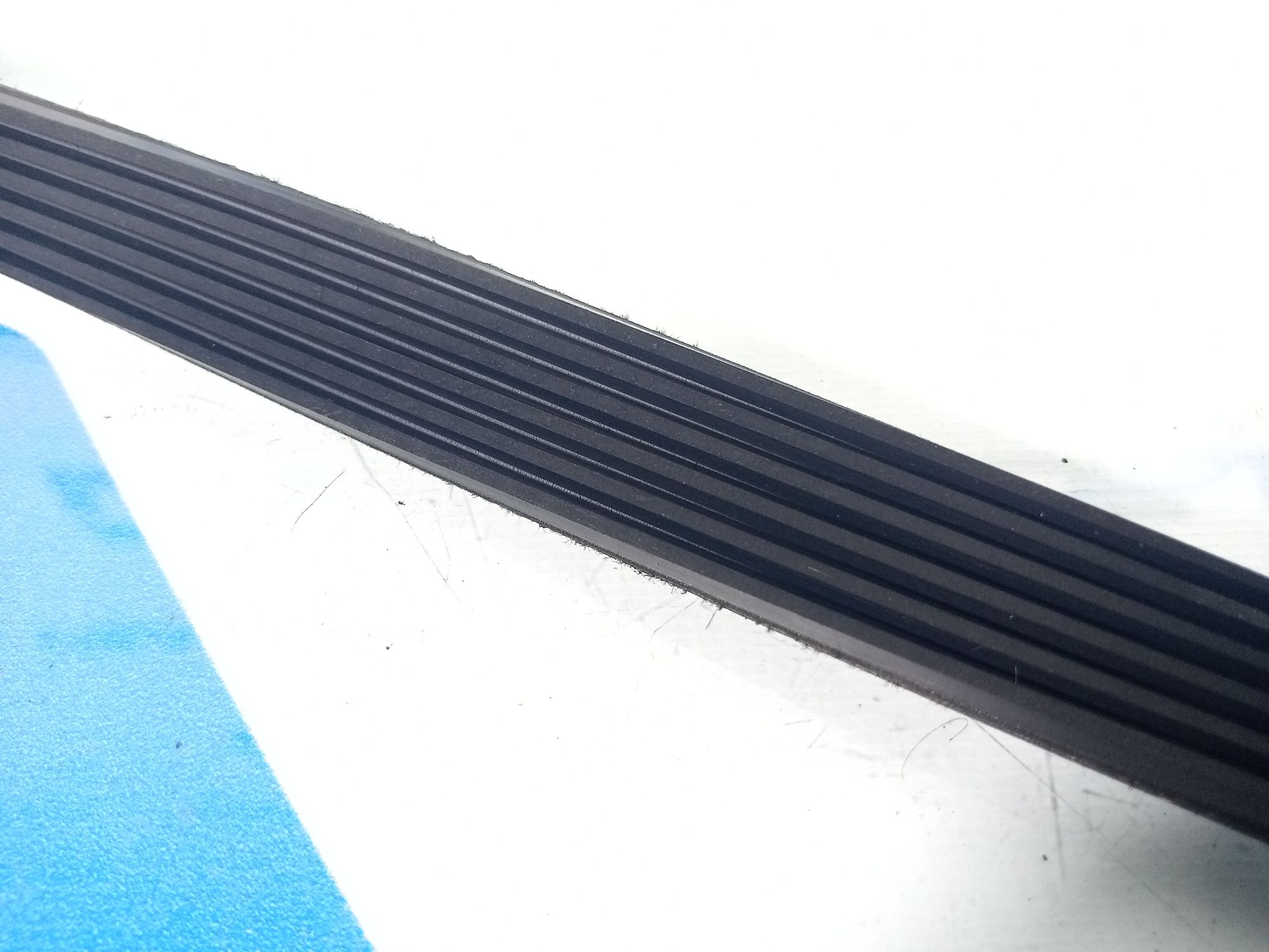 https://ycs.partsauto.market/partsauto-images/thmbs/userImages/b7628e092085f1f91467af1afb6e7630/part/6406528e-4eea-4a6f-9da9-d3f5dc9f4d9e_1720428708042.jpg