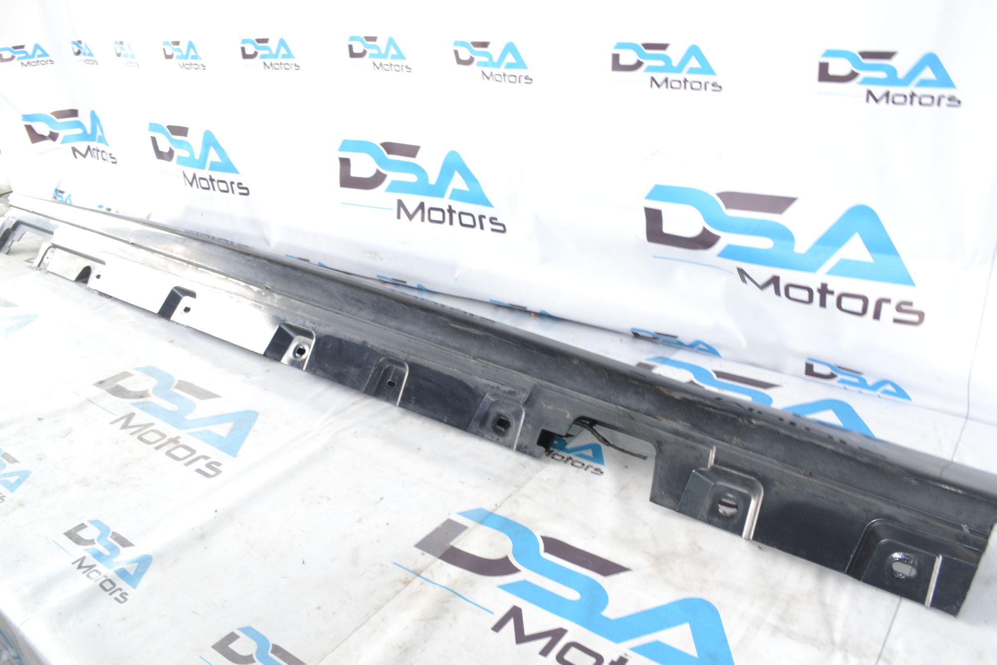 https://ycs.partsauto.market/partsauto-images/thmbs/userImages/b7628e092085f1f91467af1afb6e7630/part/642f4af8-c862-4e5d-8163-ca550b47c5b7_1781013243205.jpg