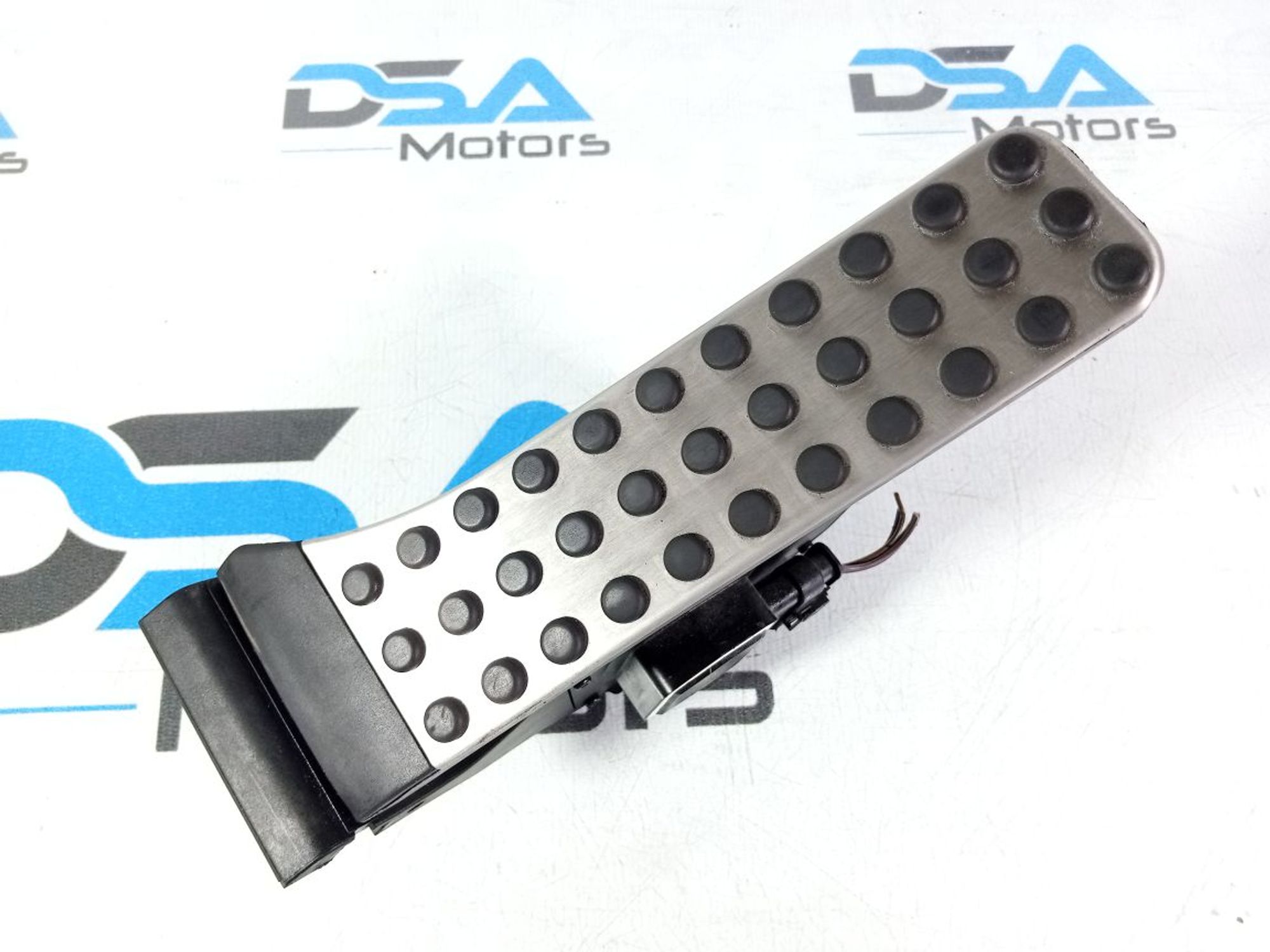 https://ycs.partsauto.market/partsauto-images/thmbs/userImages/b7628e092085f1f91467af1afb6e7630/part/6431bc18-d17e-4124-87a3-692899fcbc79_1746542746906.jpg