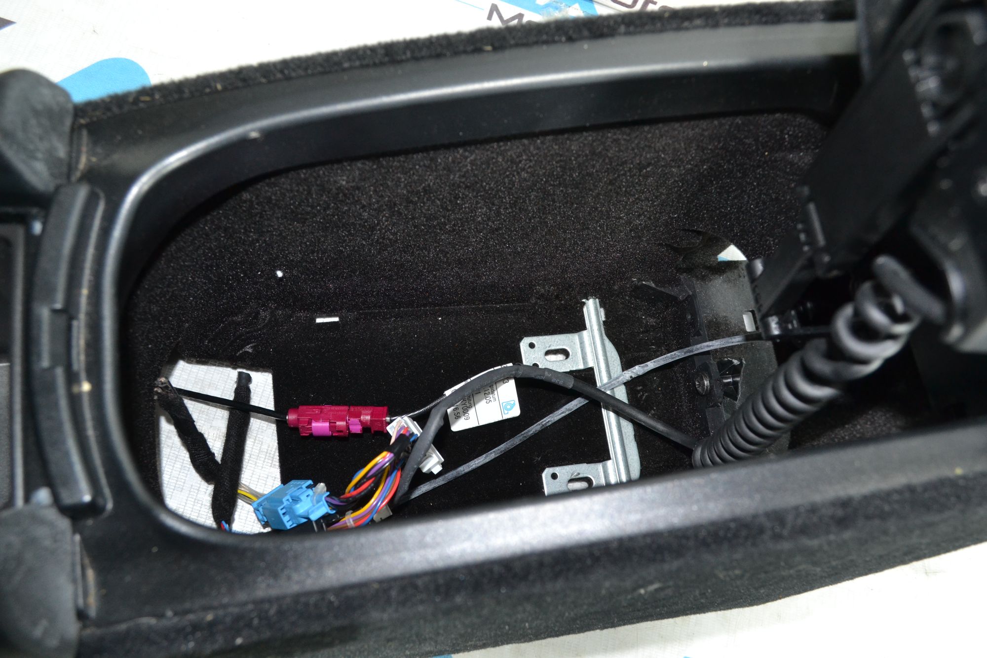 https://ycs.partsauto.market/partsauto-images/thmbs/userImages/b7628e092085f1f91467af1afb6e7630/part/6432b3ab-d31f-42a5-85f6-0fb496411e80_1780926682460.jpg