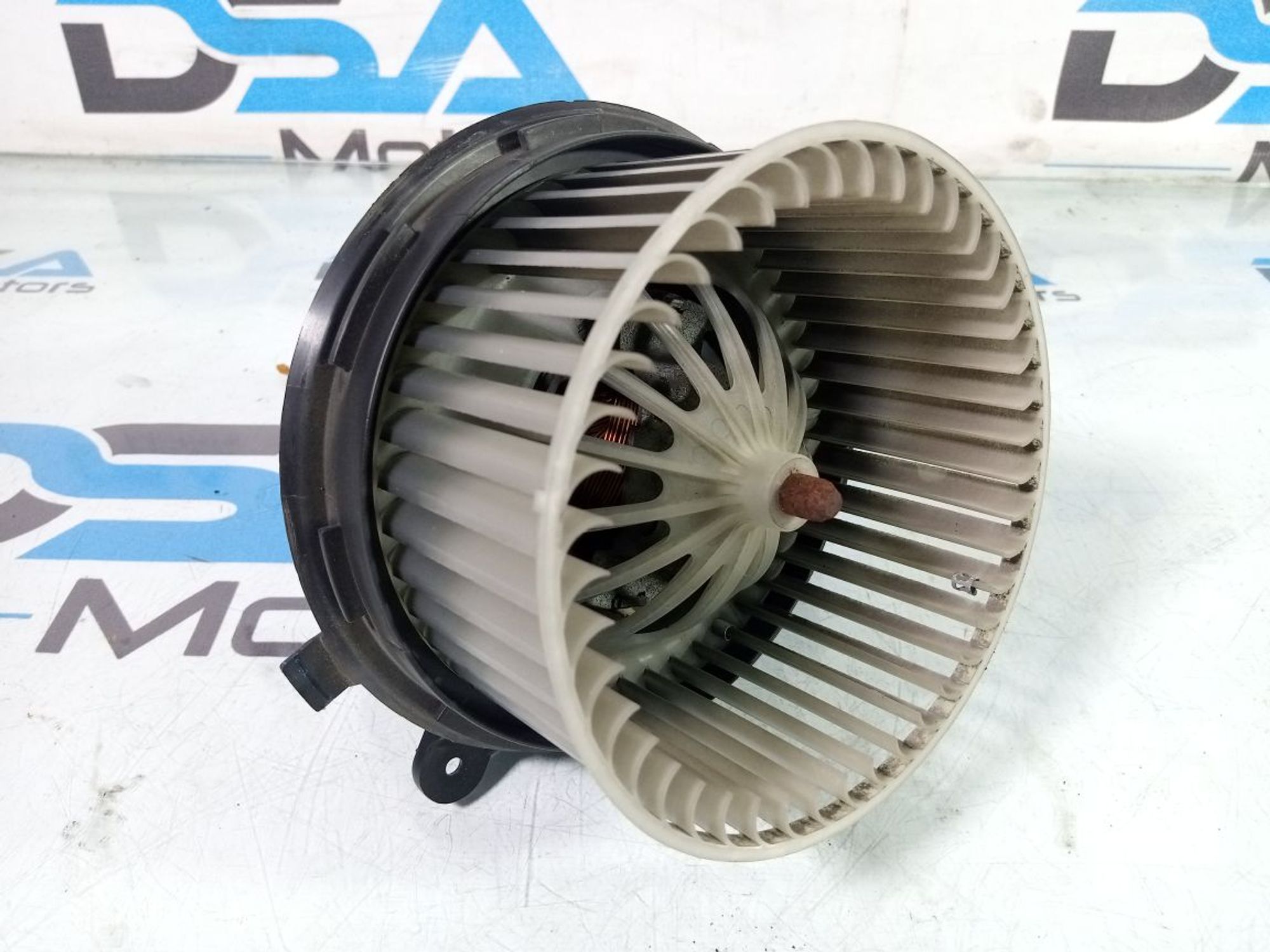 https://ycs.partsauto.market/partsauto-images/thmbs/userImages/b7628e092085f1f91467af1afb6e7630/part/644670fe-9c26-448f-aaf3-1aa3b581cde7_1735305317487.jpg