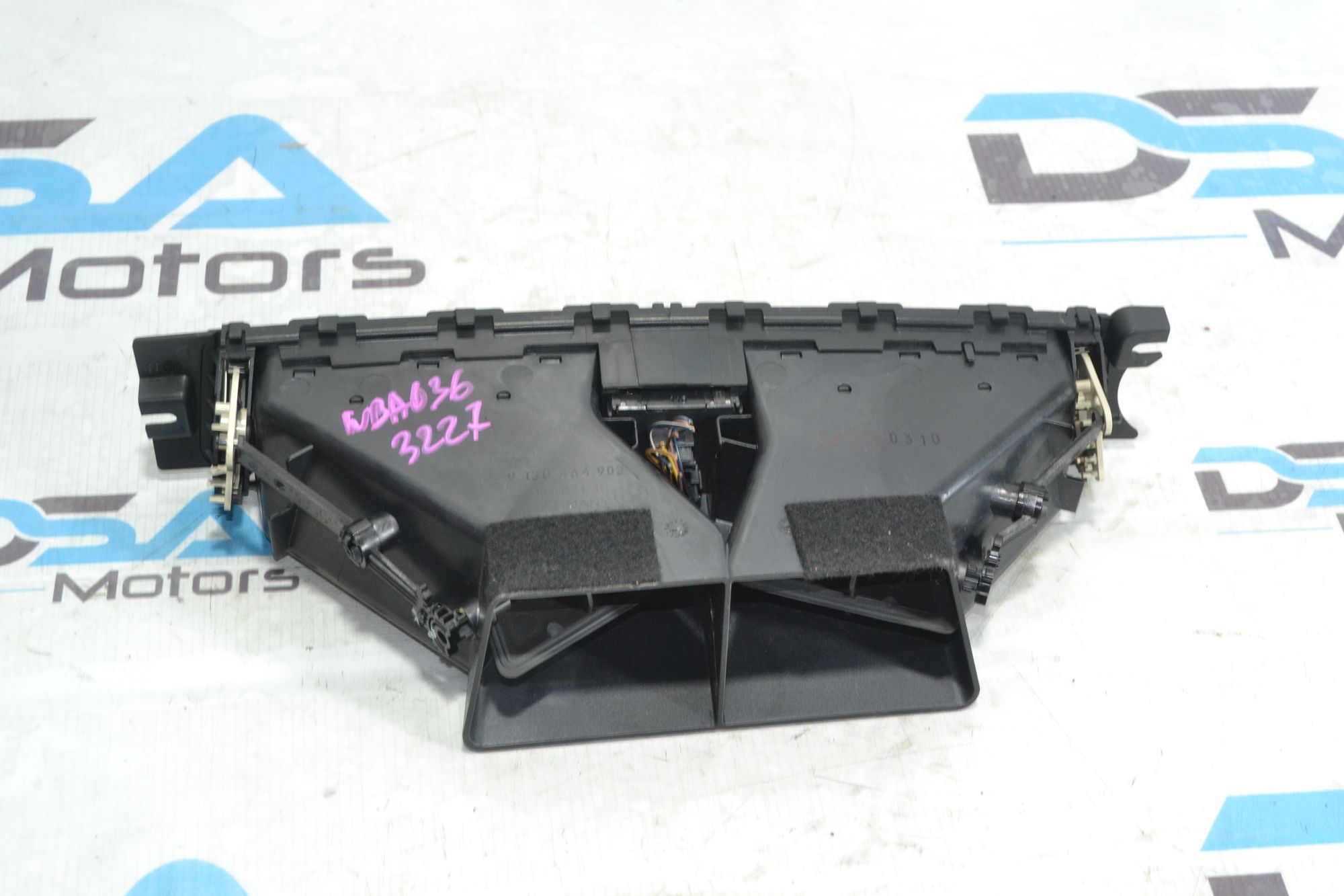 https://ycs.partsauto.market/partsauto-images/thmbs/userImages/b7628e092085f1f91467af1afb6e7630/part/64942075-1b1f-424b-b9da-6f6b4207151a_1781167060768.jpg