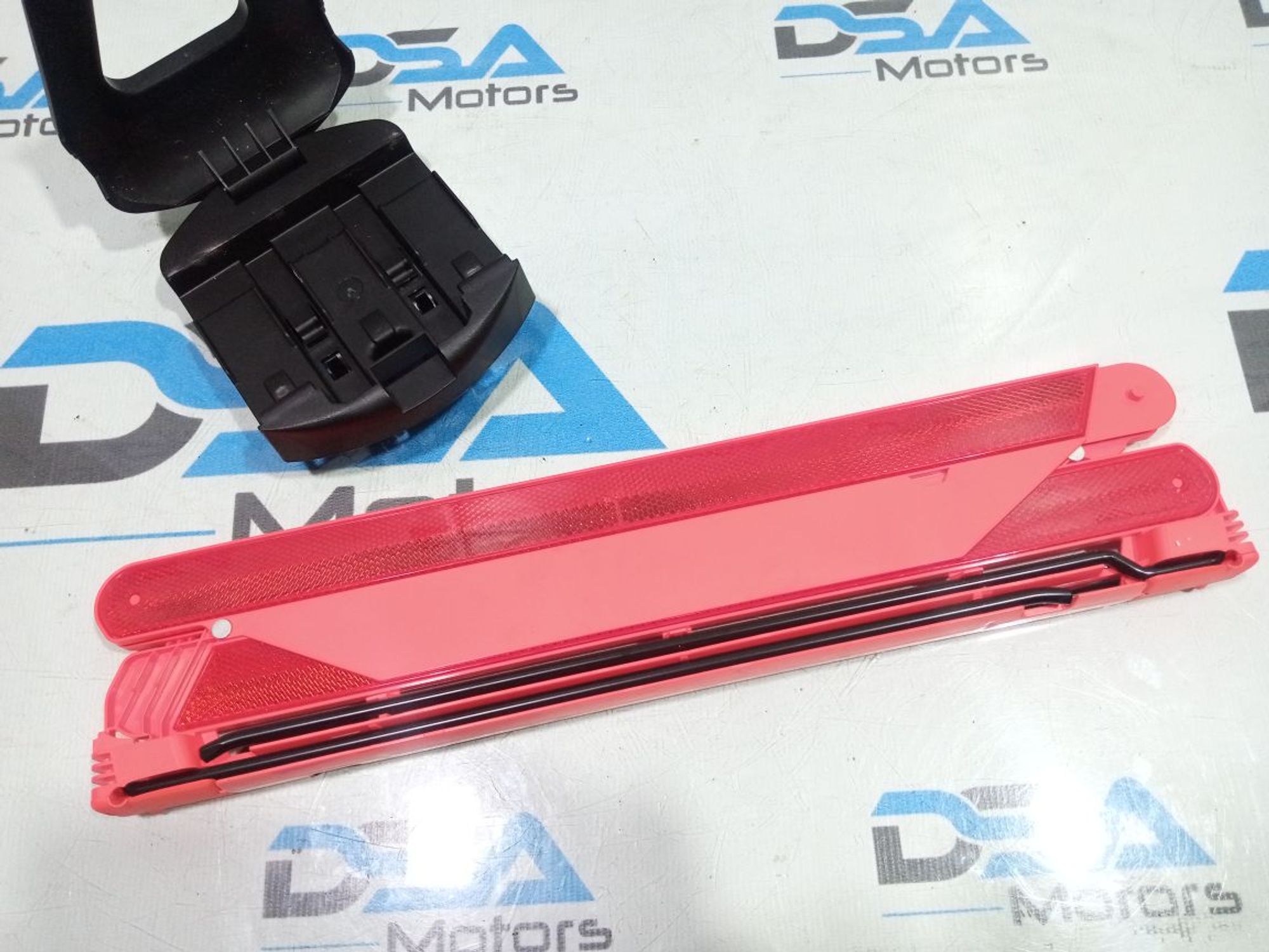 https://ycs.partsauto.market/partsauto-images/thmbs/userImages/b7628e092085f1f91467af1afb6e7630/part/64ca2b4e-bdb9-47b2-b37c-e7a7343e74a7_1748850046208.jpg