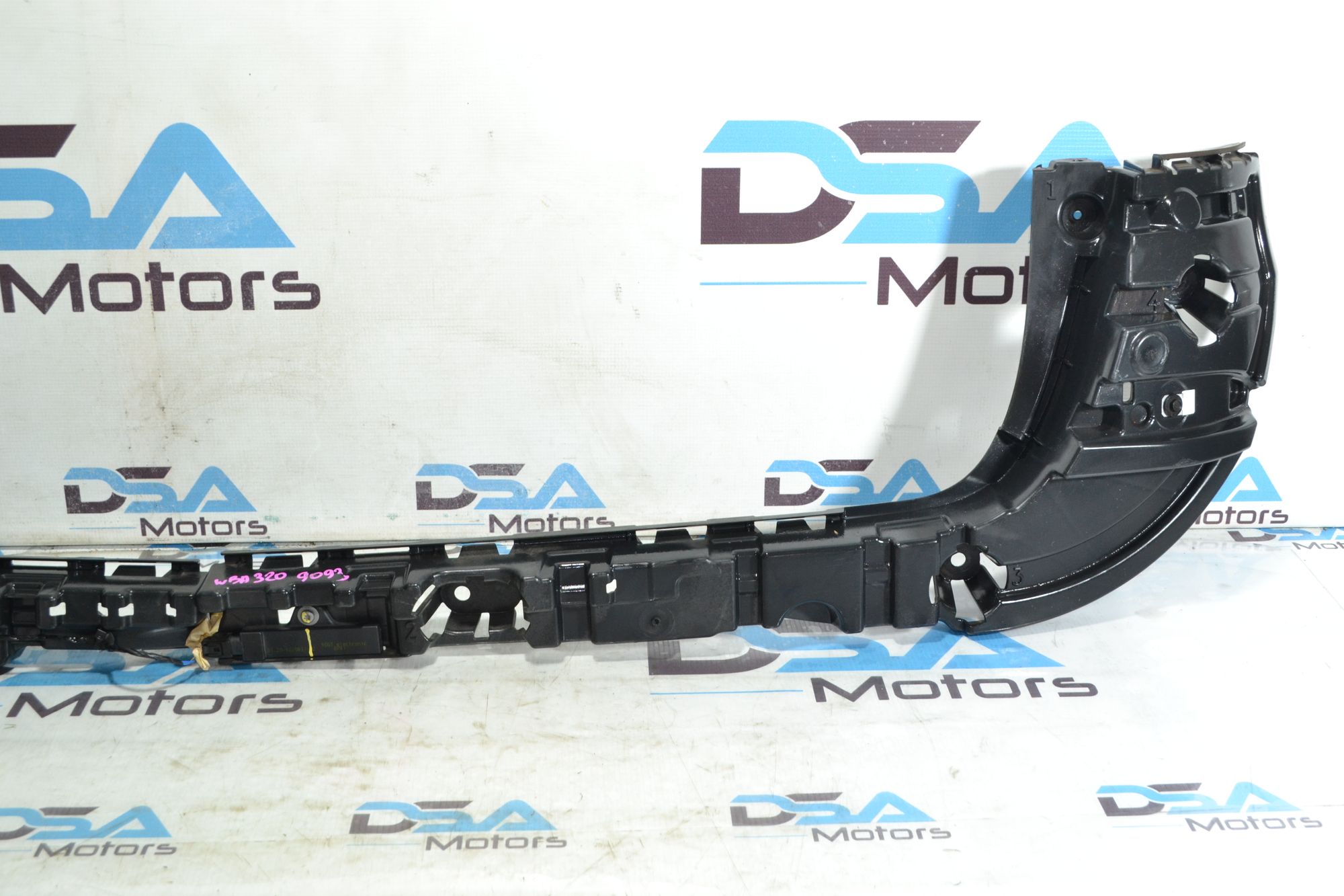 Кронштейн бампера оригинал BMW F25  из Японии, 3900 рублей, Кореновск