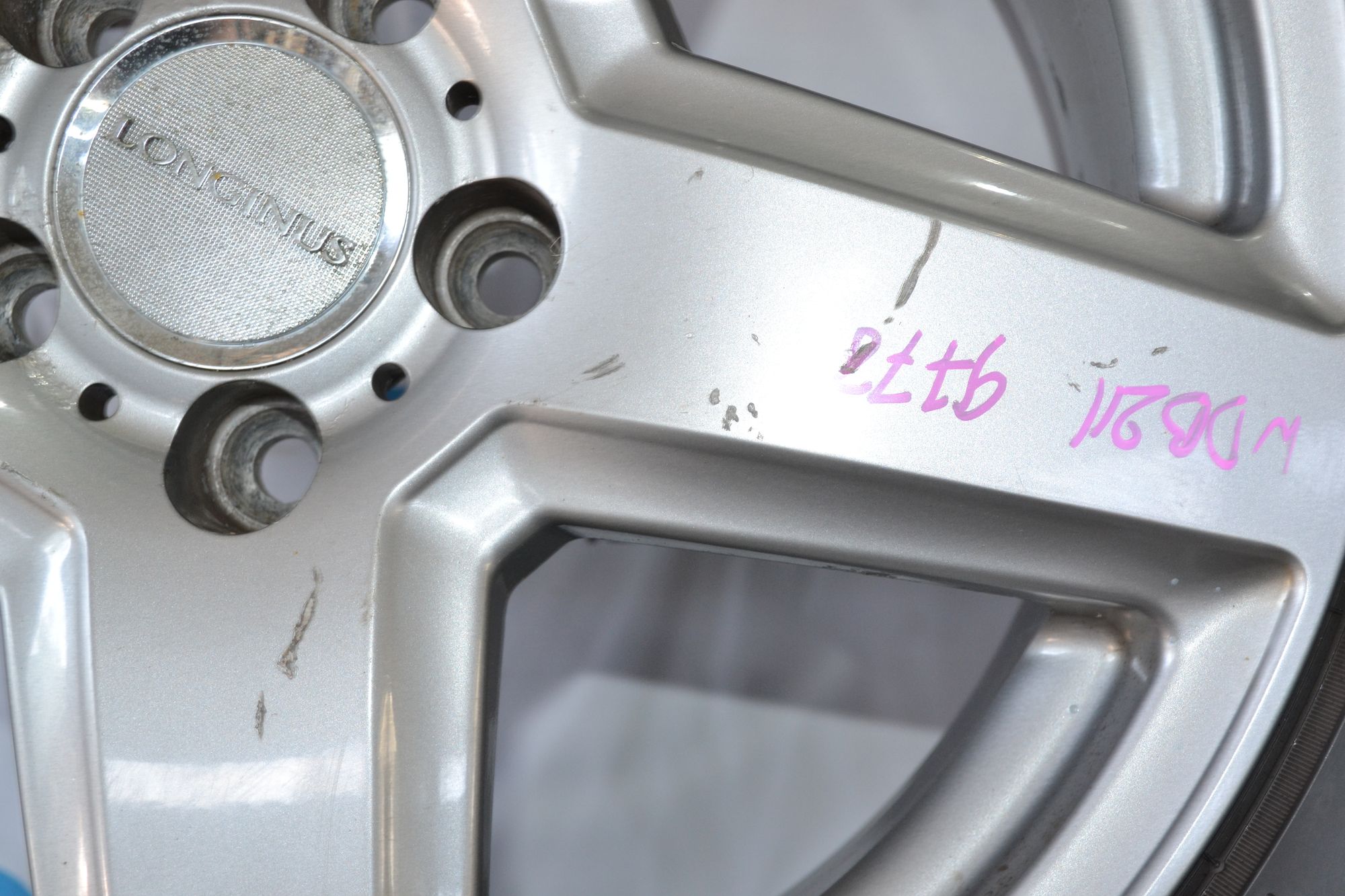 https://ycs.partsauto.market/partsauto-images/thmbs/userImages/b7628e092085f1f91467af1afb6e7630/part/658181f3-c92b-4415-b411-1278066fe097_1780986296040.jpg