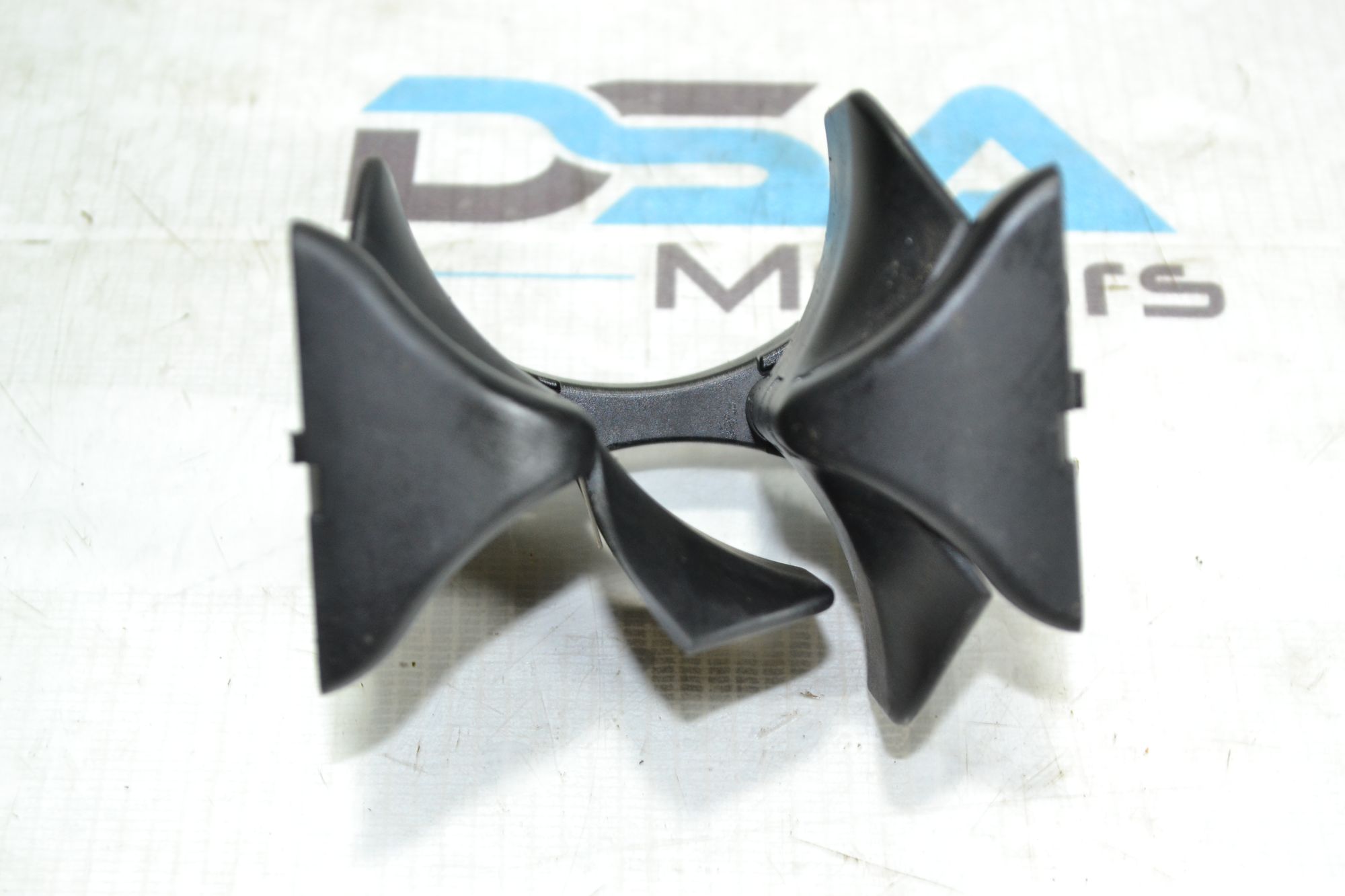 https://ycs.partsauto.market/partsauto-images/thmbs/userImages/b7628e092085f1f91467af1afb6e7630/part/659b8ba3-3ba7-4de5-ac90-c390c49cefd0_1780664020028.jpg