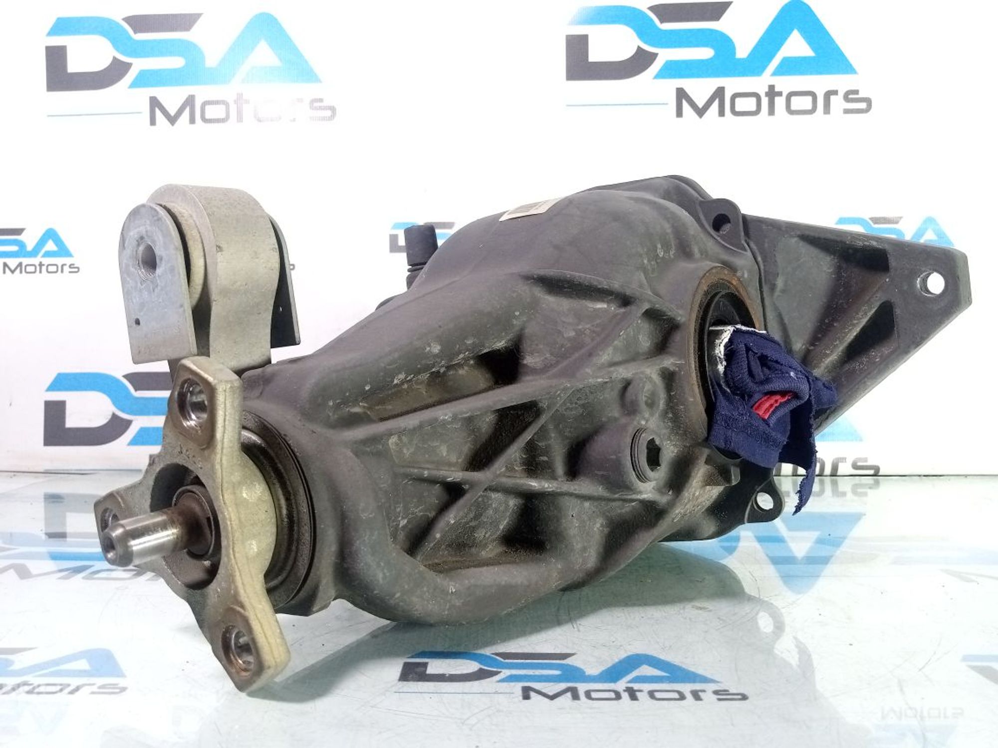 https://ycs.partsauto.market/partsauto-images/thmbs/userImages/b7628e092085f1f91467af1afb6e7630/part/65d33ad8-6fee-4f85-995f-148eeea2eb58_1735223357265.jpg