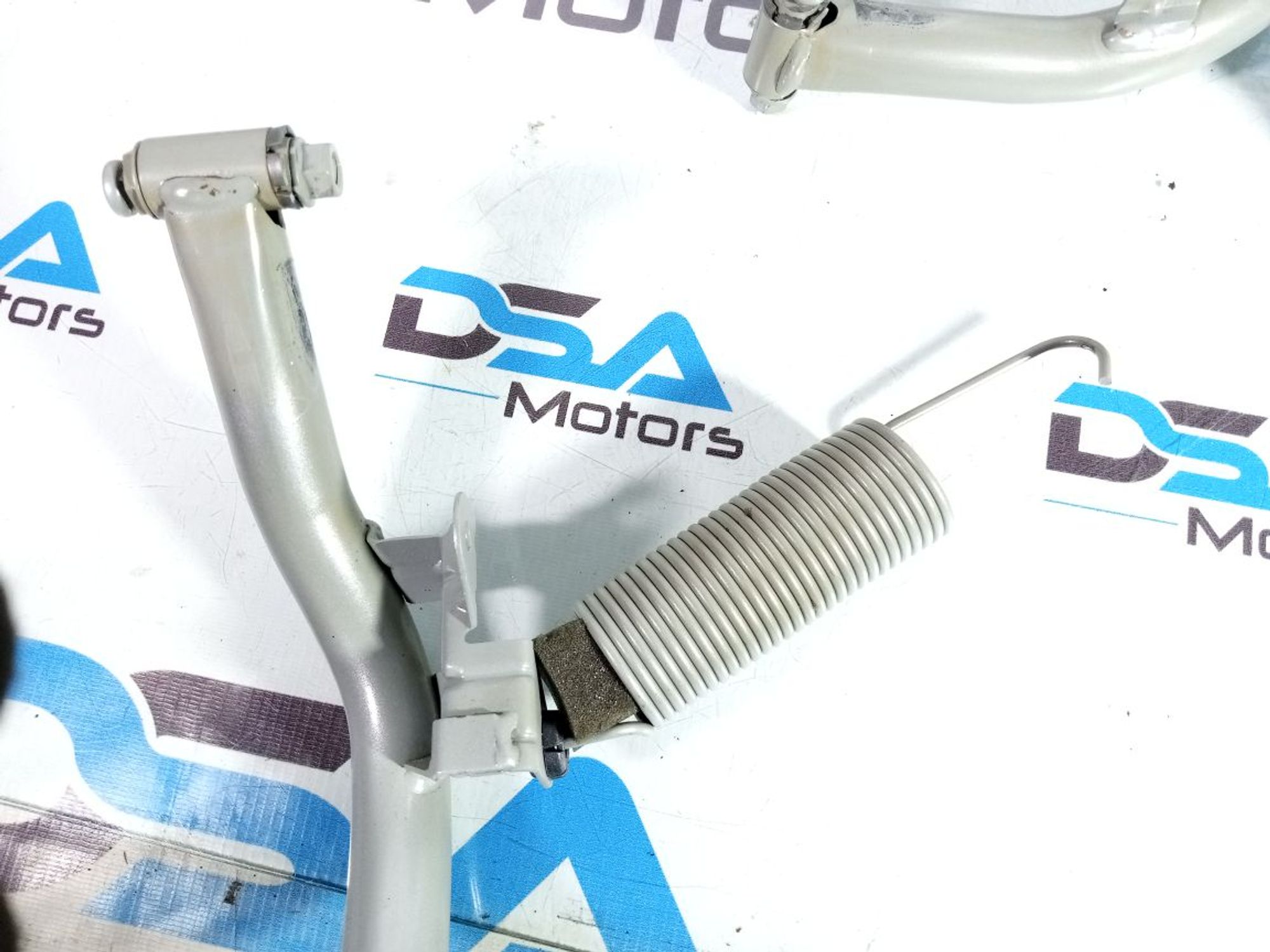 https://ycs.partsauto.market/partsauto-images/thmbs/userImages/b7628e092085f1f91467af1afb6e7630/part/65f81cc7-767e-4038-8d87-db2806060147_1736749713485.jpg