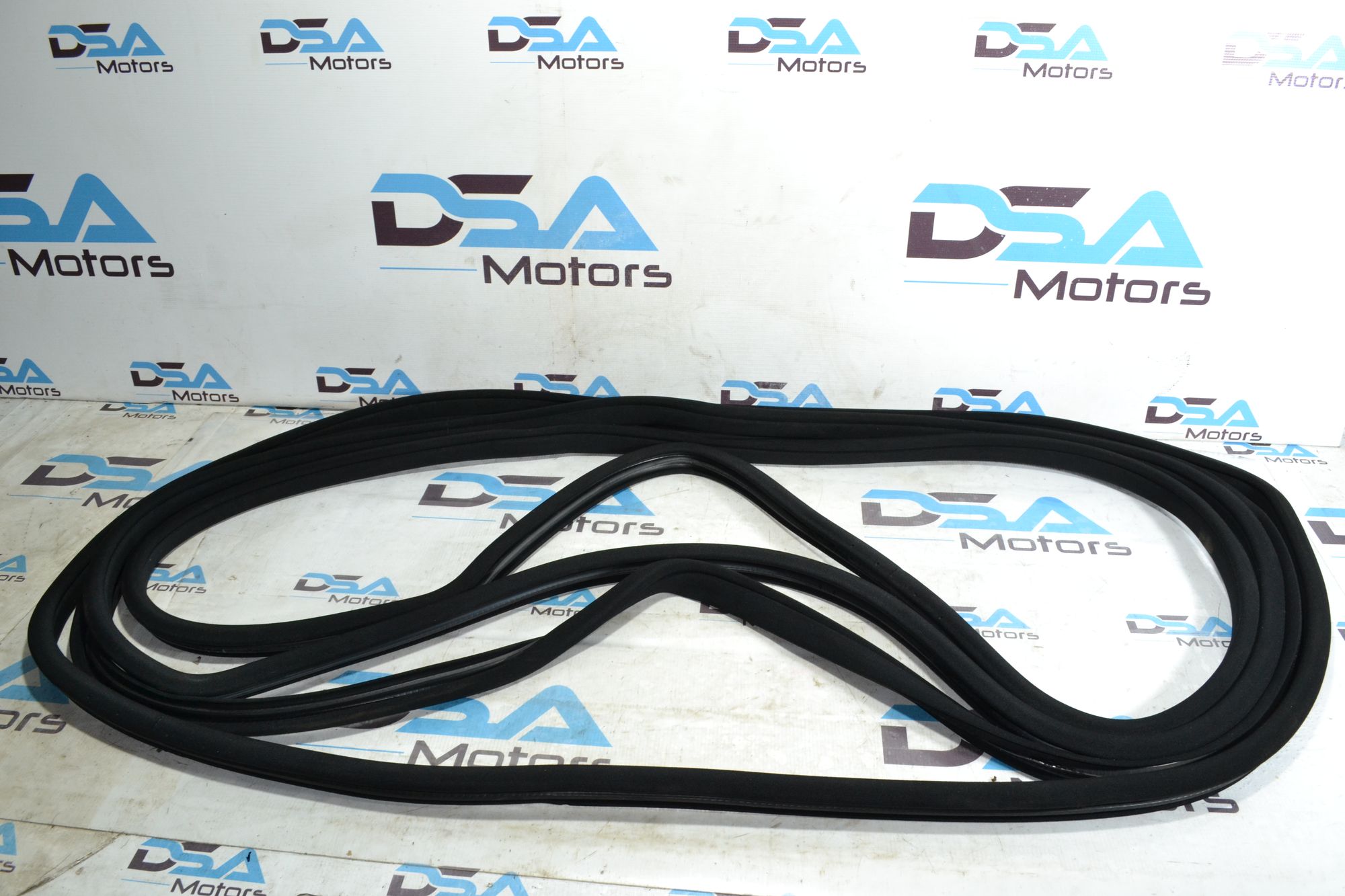 https://ycs.partsauto.market/partsauto-images/thmbs/userImages/b7628e092085f1f91467af1afb6e7630/part/66276715-a612-42da-be71-00afb1d8811b_1783059009772.jpg