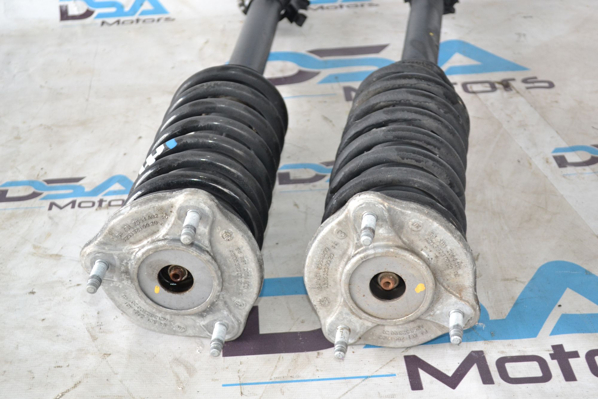https://ycs.partsauto.market/partsauto-images/thmbs/userImages/b7628e092085f1f91467af1afb6e7630/part/66af69bf-4fbc-4bd3-889c-7db6bb08e97a_1785141580783.jpg