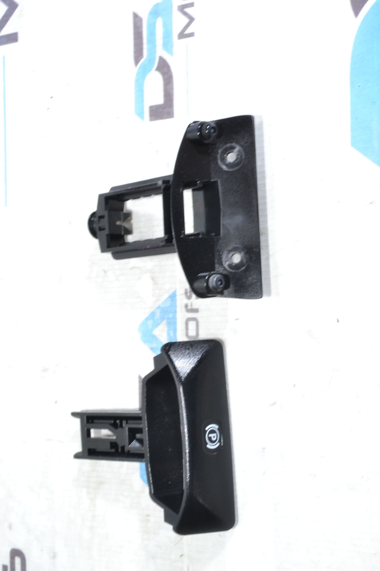 https://ycs.partsauto.market/partsauto-images/thmbs/userImages/b7628e092085f1f91467af1afb6e7630/part/66cd87ea-7a09-4472-a8a3-d8c48e50106d_1780998355303.jpg