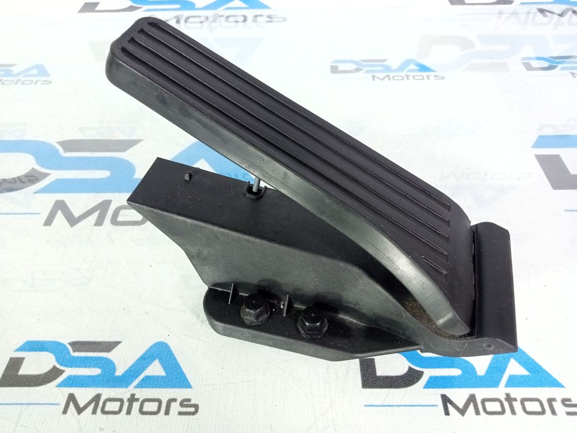 https://ycs.partsauto.market/partsauto-images/thmbs/userImages/b7628e092085f1f91467af1afb6e7630/part/6737373d-1676-40ce-99bd-1be5be6e02e9_1740677072954.jpg