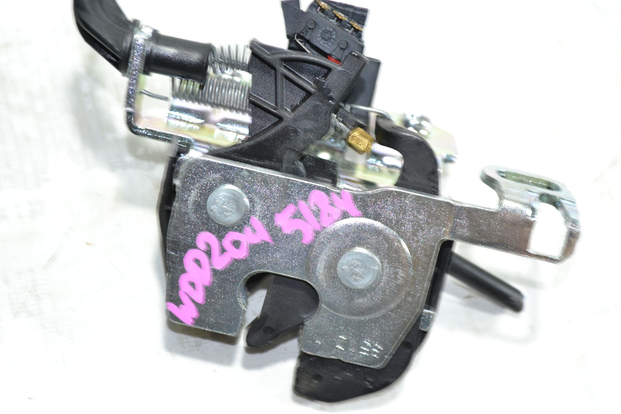 https://ycs.partsauto.market/partsauto-images/thmbs/userImages/b7628e092085f1f91467af1afb6e7630/part/675febf8-2fce-4fcb-b218-55ff1ebdba6c_1780912277481.jpg